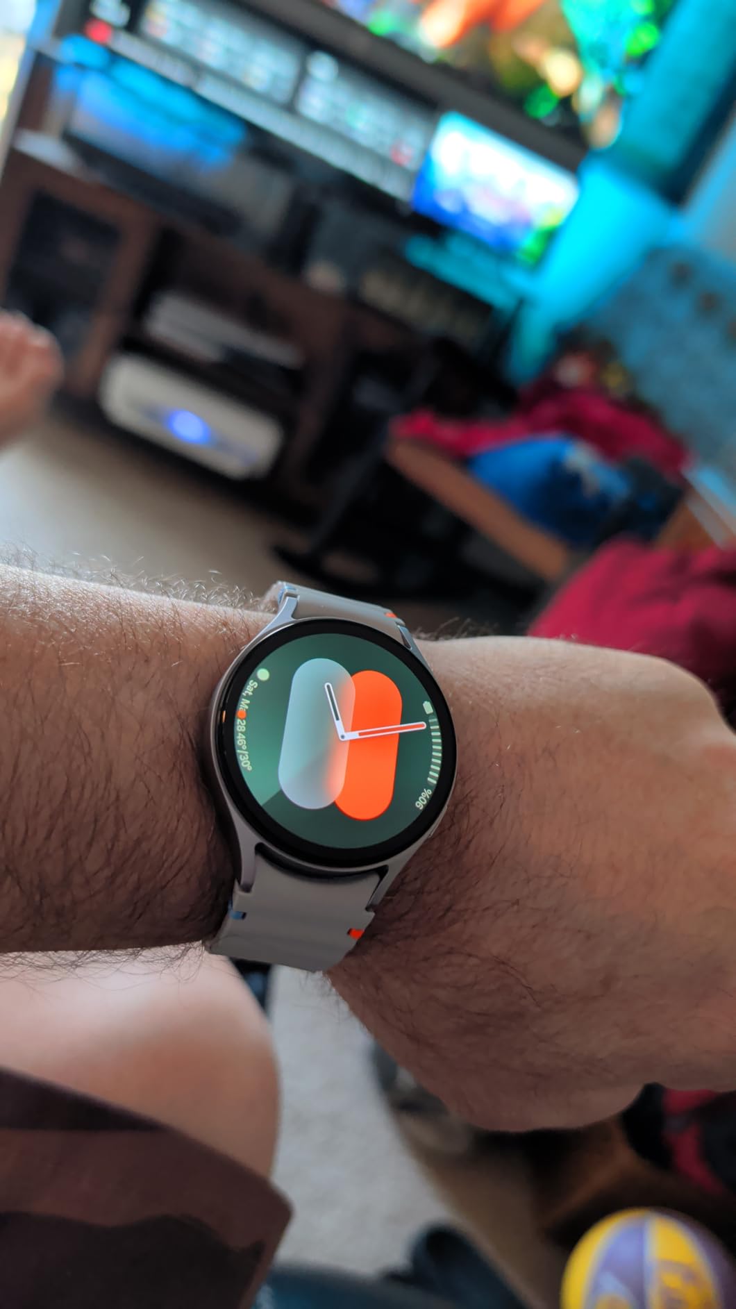 Samsung Galaxy Watch 7 44mm Bluetooth AI Smartwatch w/Energy Score, Wellness Tips, Heart Rate Tracking, Sleep Monitor, Fitness Tracker, 2024, Silver customer photo 1
