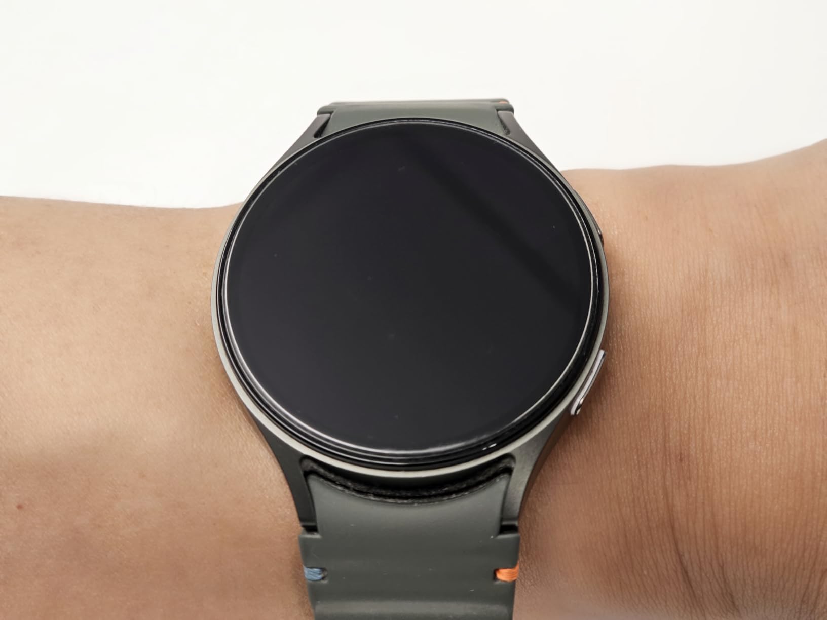 Samsung Galaxy Watch 7 44mm Bluetooth AI Smartwatch w/Energy Score, Wellness Tips, Heart Rate Tracking, Sleep Monitor, Fitness Tracker, 2024, Silver customer photo 2