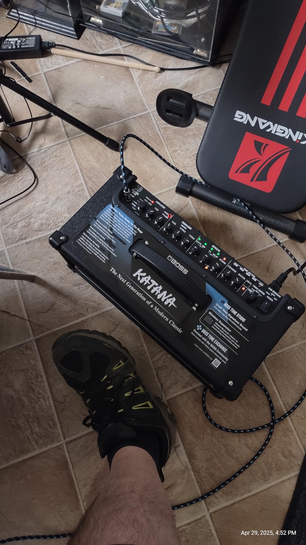 BOSS Katana Head Gen 3 Guitar Amplifier | Compact 100-Watt Amp Head | Evolved Tube Logic Sound | 12 Amp Characters | Onboard BOSS Effects | Advanced Connectivity | Built-in 5-Inch Practice Speaker customer photo 1