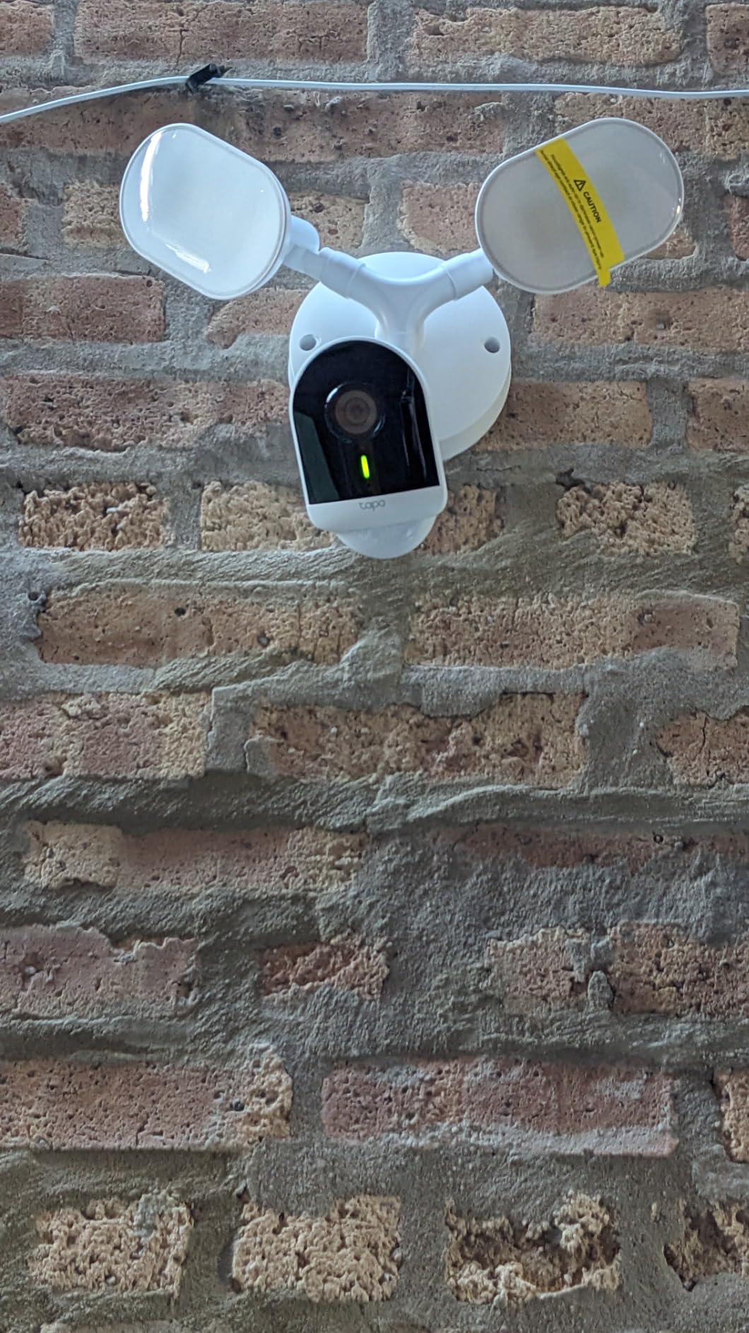 Tapo 2K+ Outdoor Wired Floodlight Security Camera, C720, 2800LM, Dimmable, Motion Activated, Person & Vehicle Detection, 24/7 Recording, Subscription-Free Local Storage or Optional Cloud customer photo 1