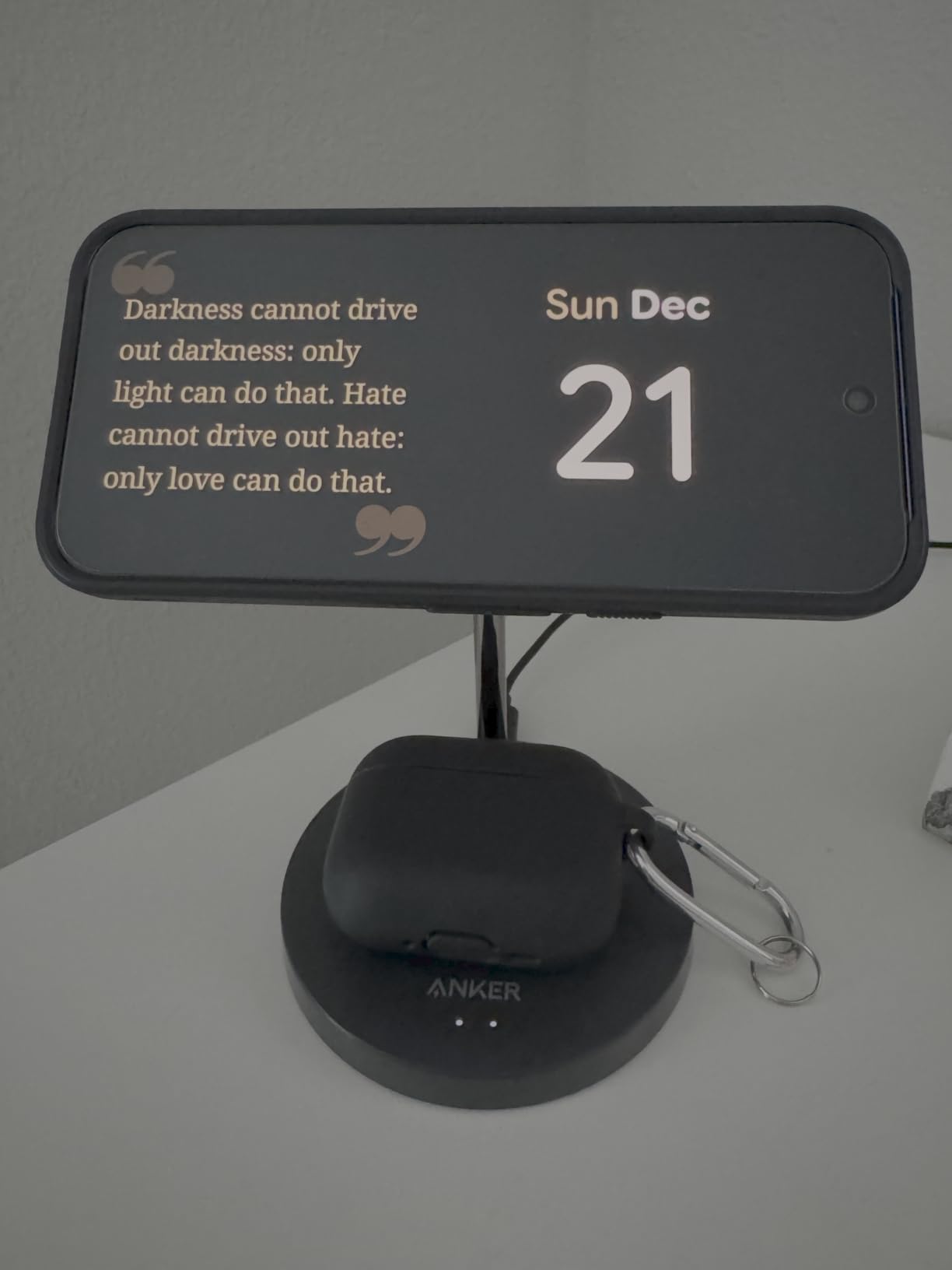 Anker MagGo 2-in-1 MagSafe Compatible Qi2 15W Wireless Charging Stand | Qi2 Certified, Fast Charging, Wireless Charger for iPhone 17, AirPods Pro, and More (Black, 40W Adapter Included) customer photo 2