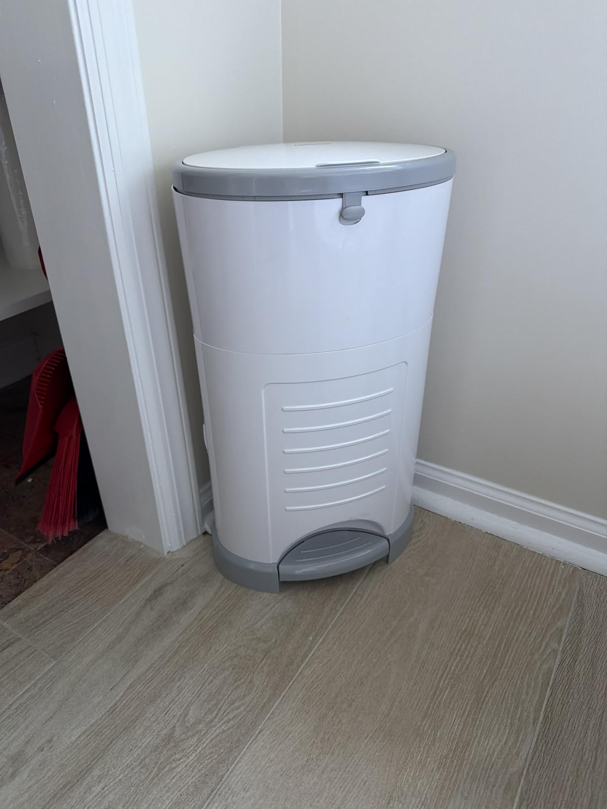 Diaper Dekor EKO Classic Diaper Pail, White | ONLY Eco-Friendly Diaper Pail Made with 70% Recycled Materials | Hands-Free: Step-Drop-Done | Cost-Effective Refill System customer photo 2
