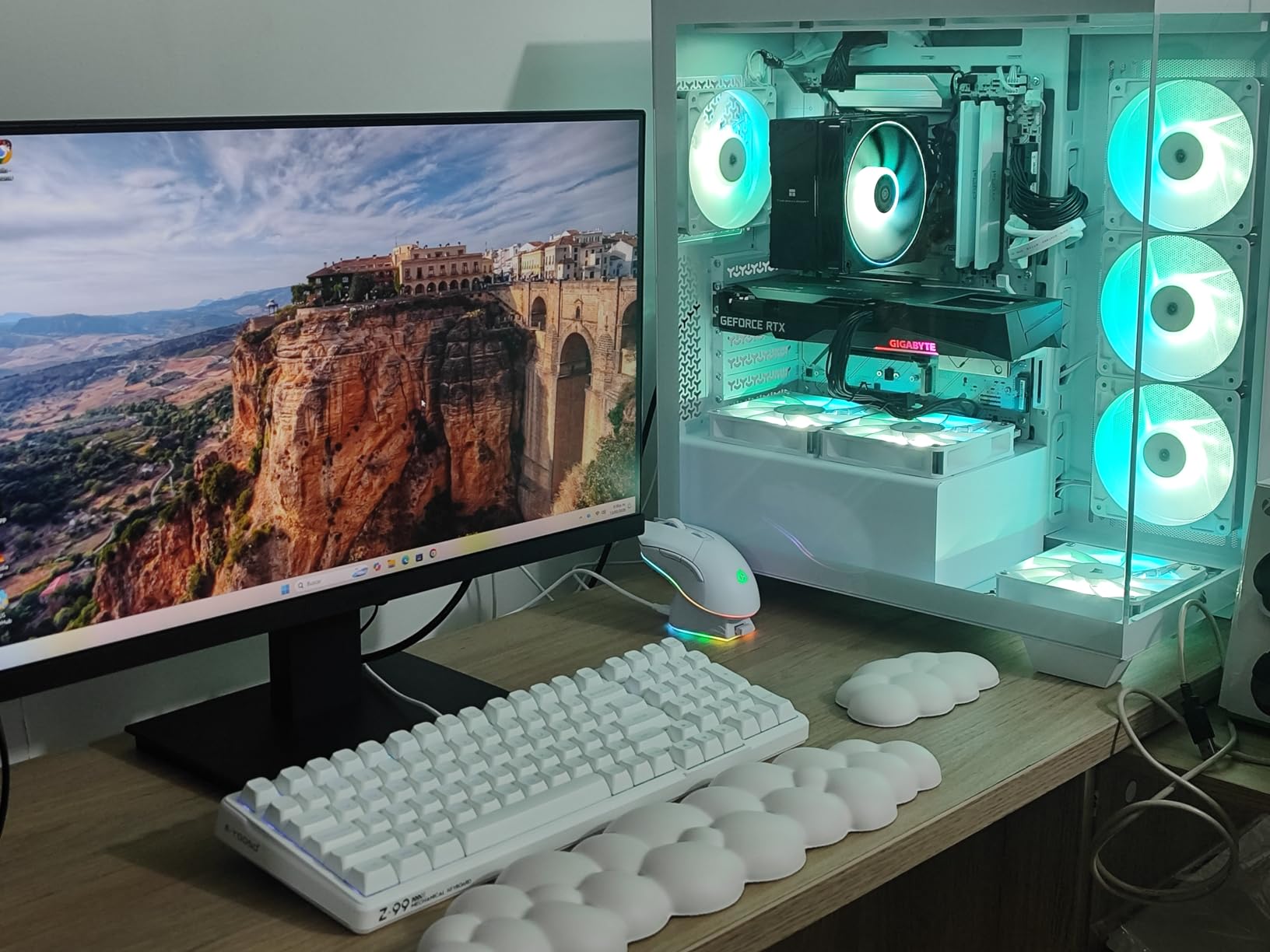 HUO JI E-Yooso Creamy Mechanical Keyboard Wired, RGB Backlit, White | Hot Swappable, Pre-lubed Linear Switches, Gasket Structure, Sound Dampening Foam, 99 Keys Custom Gaming Keyboard for PC/Mac customer photo 2
