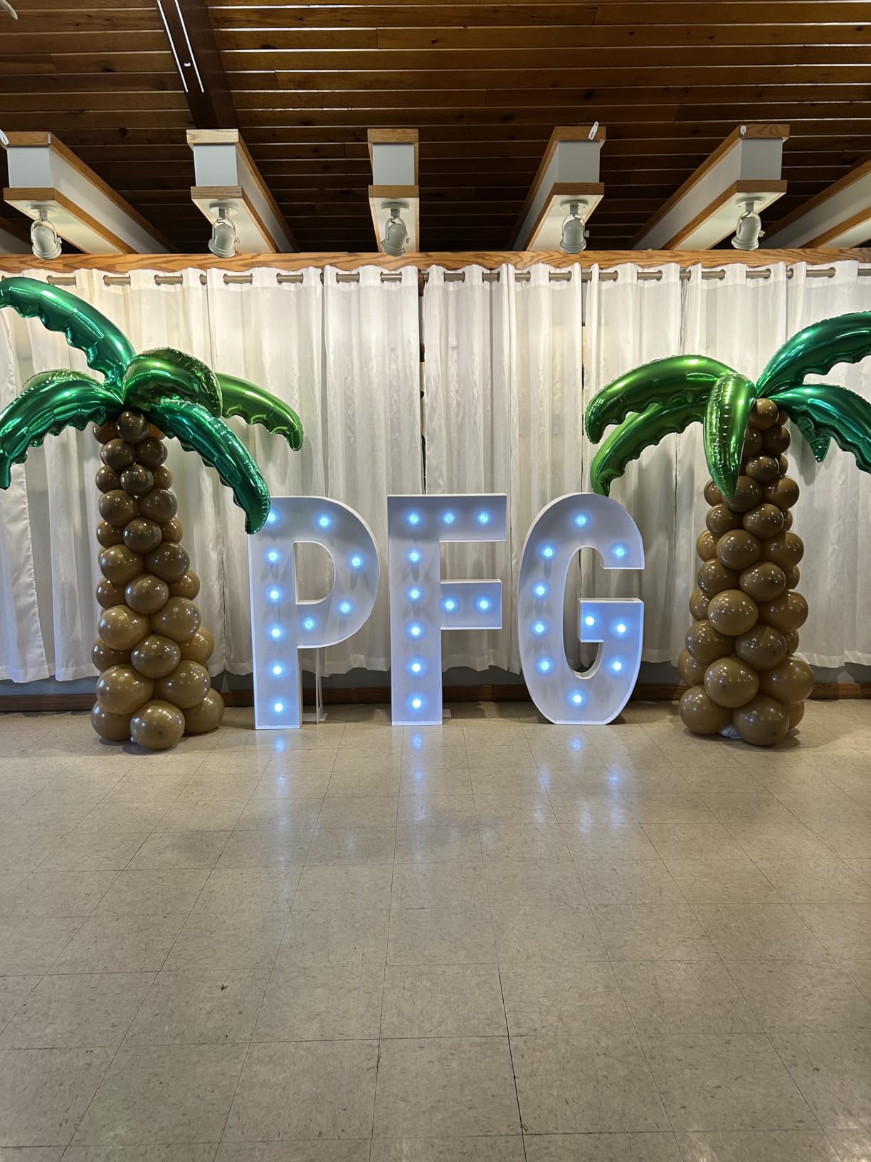 Marquee Letters 4 Feet Tall, Light Up Letters A for Wedding, Bridal, Baby Shower, Graduation, Anniversary Party Decor customer photo 1