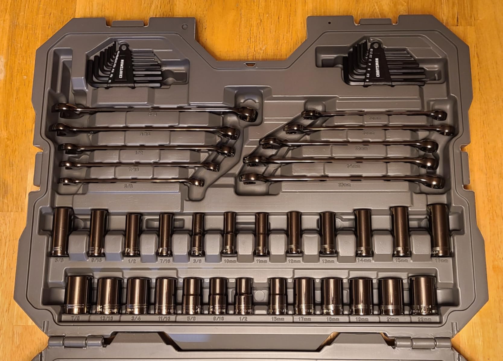 CRAFTSMAN OVERDRIVE 121-Piece Gunmetal Chrome Mechanics Tool Set, Standard SAE/Metric Socket Set, with Hard Case (CMMT99121L) customer photo 1