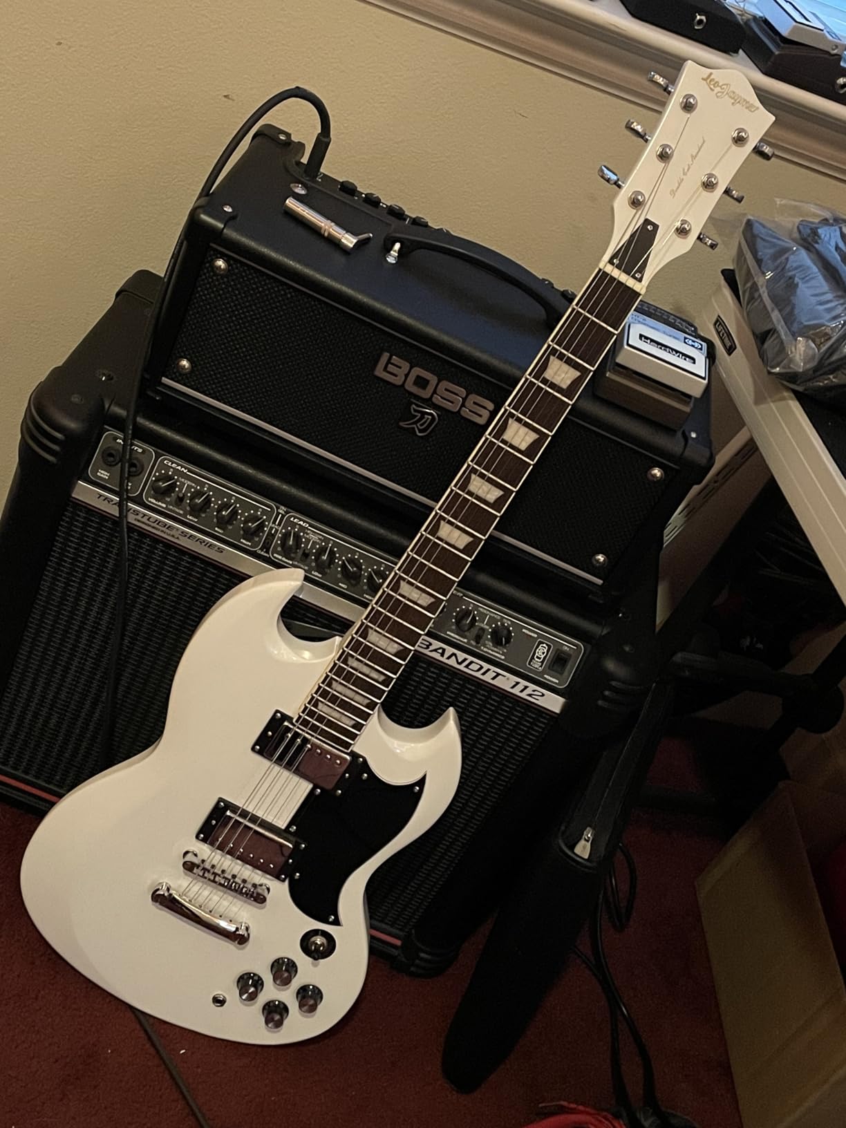 Leo Jaymz 39 Inch Solid Body Electric Guitar - Poplar Wood Body,Maple Neck and Laurel Wood Fretboard (Navy Blue) customer photo 2