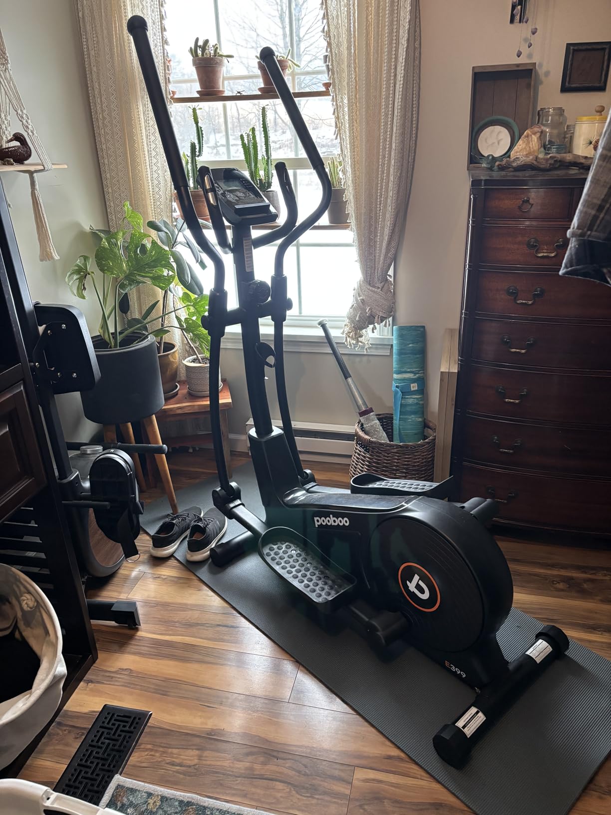 pooboo Elliptical Machine, Elliptical Exercise Machine with 16-Level Resistance & Quiet Magnetic Driving System, LCD Monitor, 15.5-17IN Stride, 350LBS Weight Capacity customer photo 1