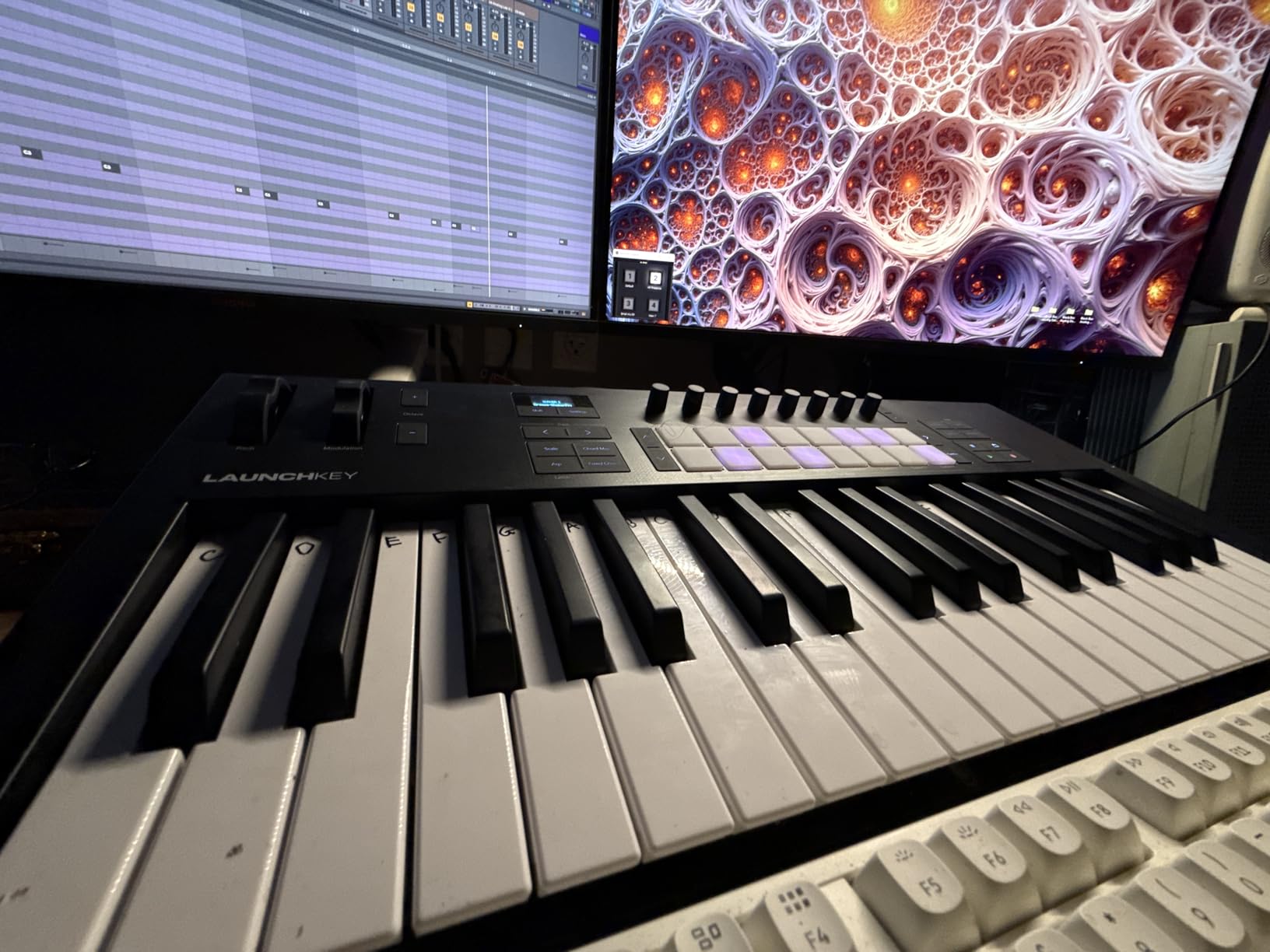 Novation Launchkey 37 MK4 USB MIDI Keyboard Controller | 37 Synth-Action Keys, 16 Pads customer photo 2