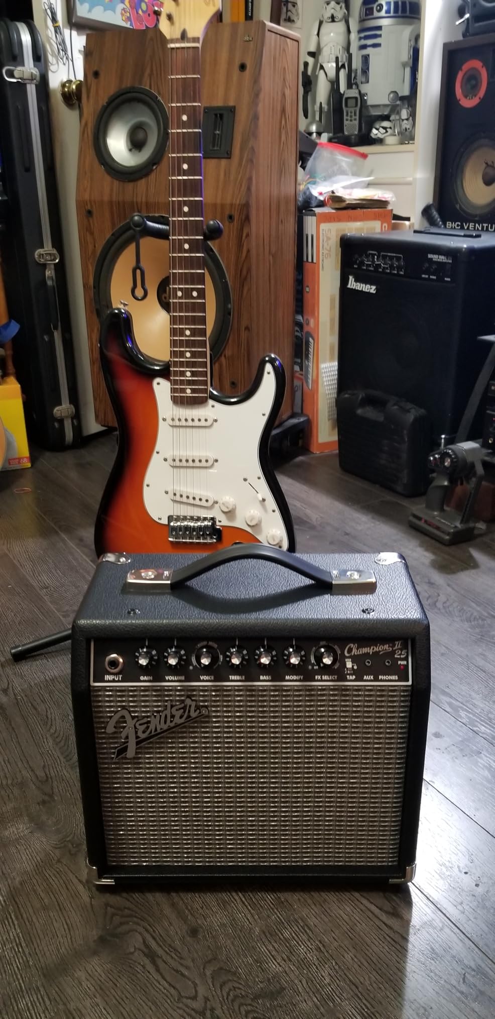Fender Champion II 25 Watt Electric Guitar Combo Amp, Speaker, USB & Aux | 25 Watt Combo Amp with 8 Speaker, Multiple Amp Voicings, Reverb/Delay/Chorus Effects, USB and Aux in customer photo 2