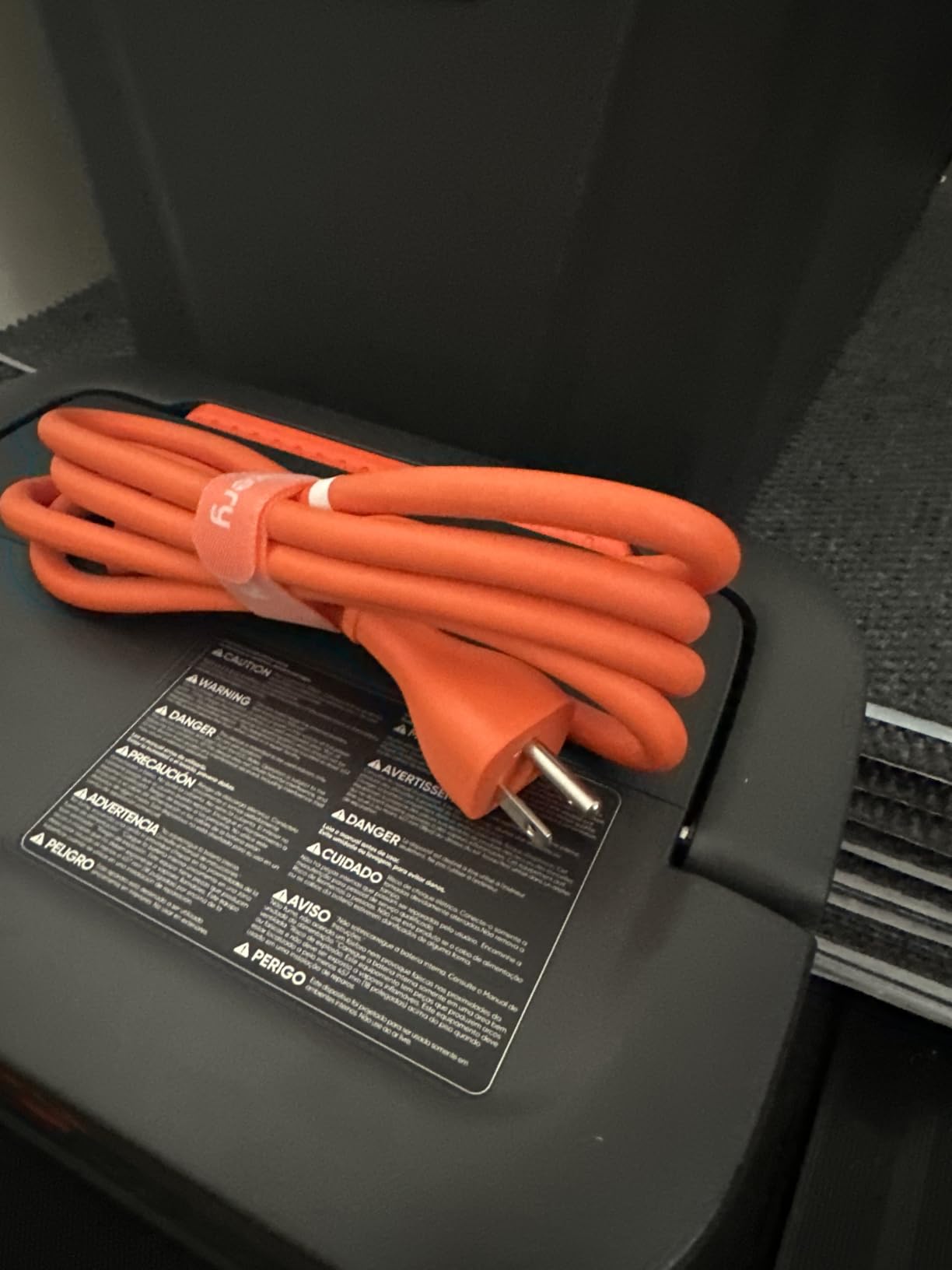 Jackery Explorer 1000 v2 Portable Power Station,1070Wh LiFePO4 Battery,1500W AC/100W USB-C Output, 1 Hr Fast Charge, Solar Generator for Camping,Emergency, RV, Off-Grid Living(Solar Panel Optional) customer photo 1