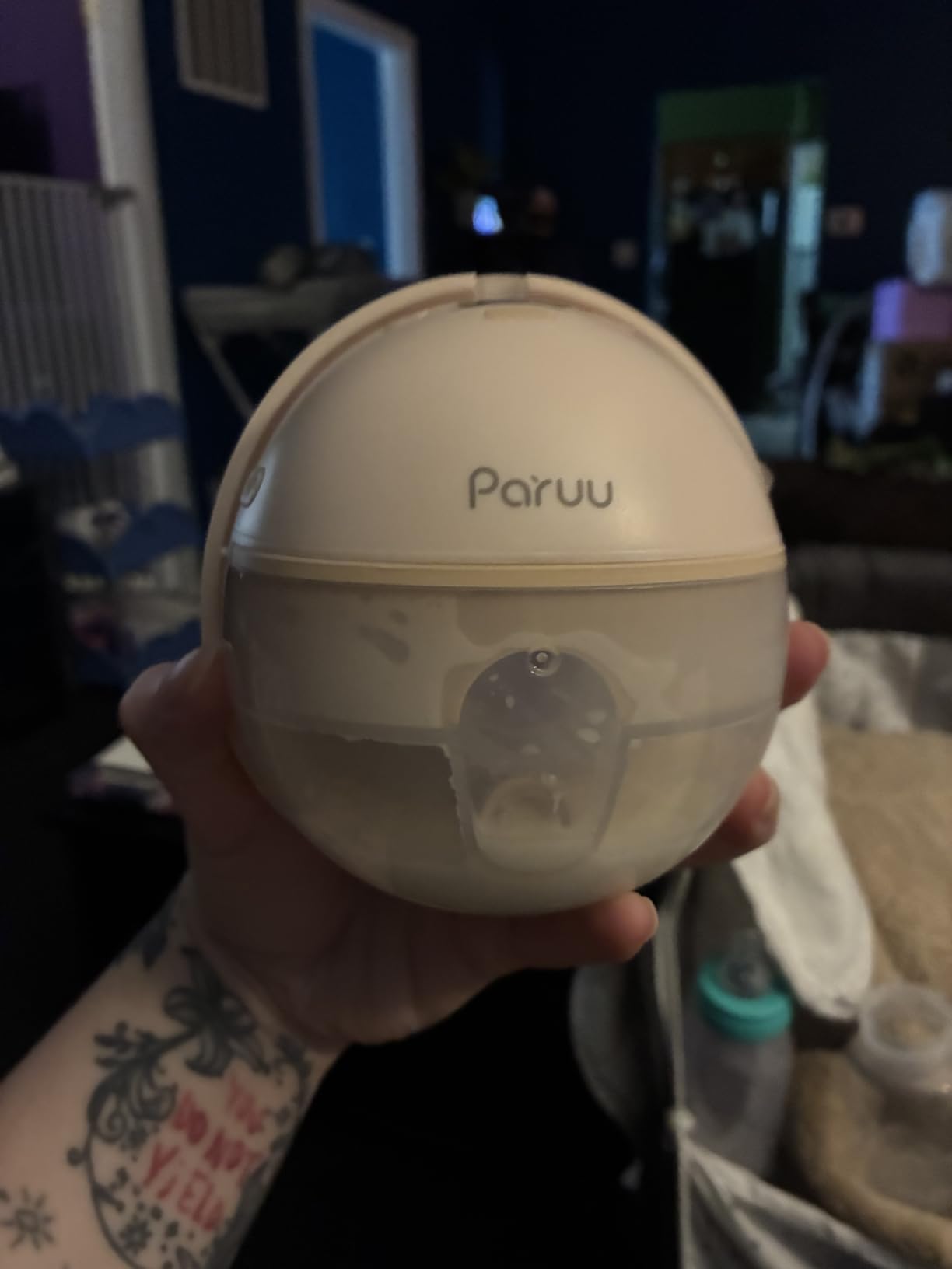 Paruu Hands Free Breast Pump P16, Wearable Breast Pump Portable with 4 Modes & 12 Levels, Max 309mmHg Strong Suction customer photo 2