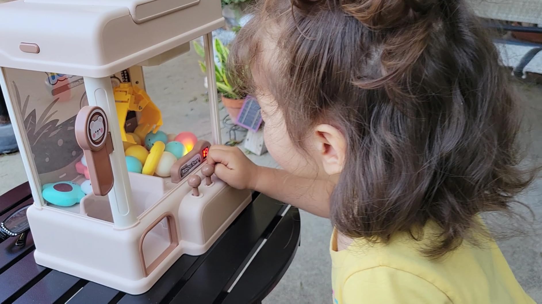 ORANGE OCEAN Large Claw Machine for Kids Girls Boys, Toy Claws Machine with Sound & Light, Vending Machine for 4 5 6 7 8 Years Old Girls, Idea Birthday Gifts for Kids Ages 3-5 4-6 4-8 customer photo 1
