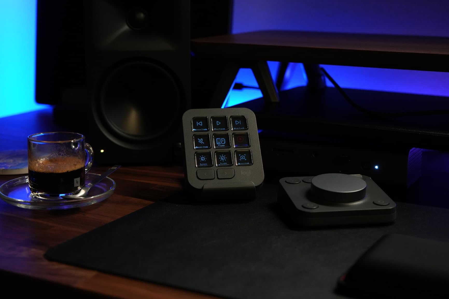 Logitech MX Creative Console 9 Customizable Keys - Pale Grey | Stream Deck accessories, graphic design, Adobe, Zoom, Spotify, 3-month Adobe Creative Cloud membership customer photo 1