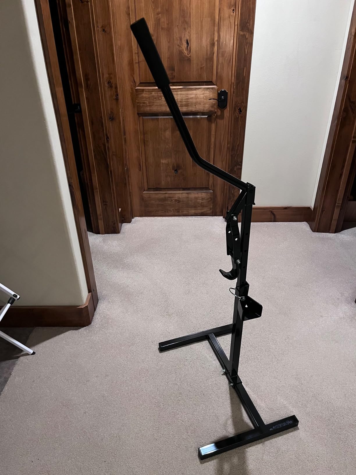 Snowmobile Lever Lift Stand with Handlebar Cup, 33-1/4