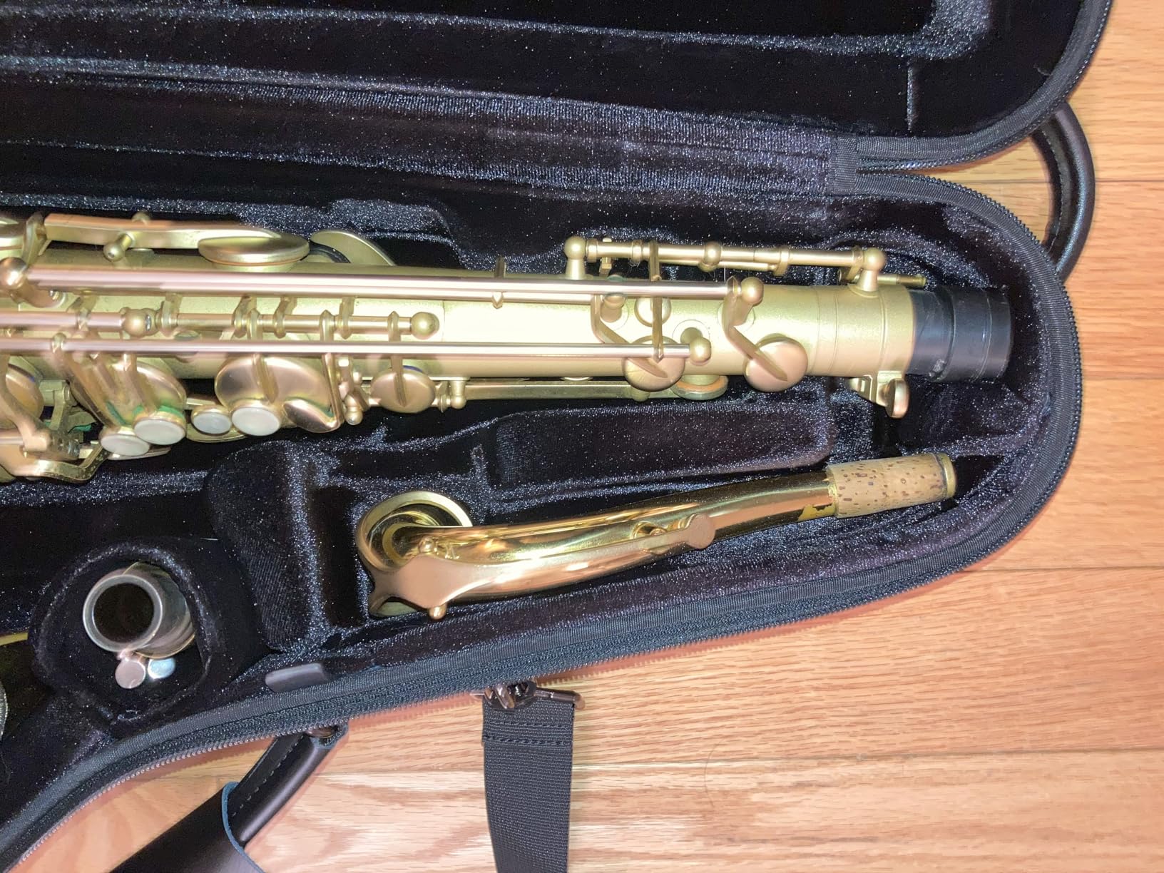 Protec Micro ZIP Tenor Saxophone Case, Hunter Green, Model BM305CTHG customer photo 2