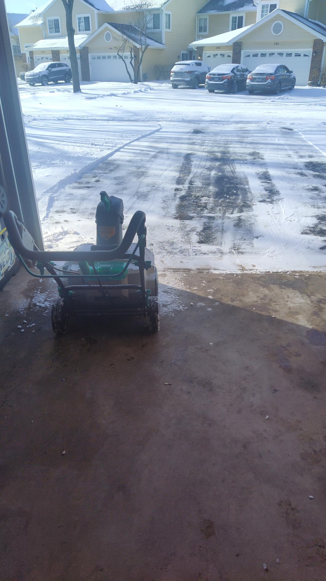Snow Blower Single Stage Cordless Electric, Battery Powered customer photo 1