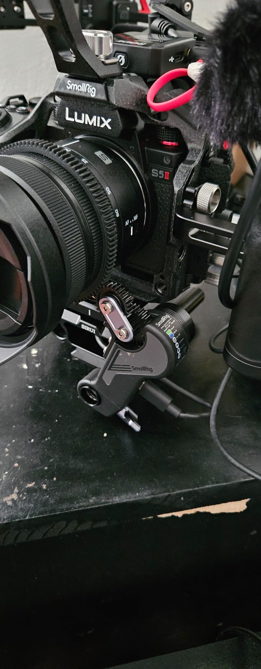 SmallRig Wireless Follow Focus Kit (Lite) with Handwheel Controller & Receiver Motor, A/B Stops & 15mm Rod Clamp, Compact Design, Widely Compatible with Cinema and Zoom Lenses with High Damping - 4296 customer photo 1