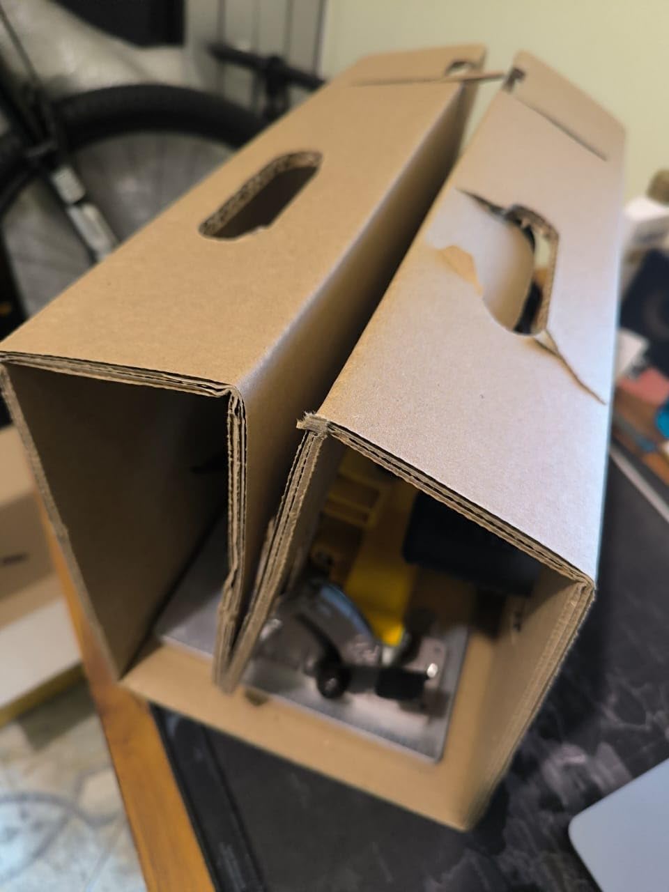DEWALT 20V MAX XR Brushless Cordless 7-1/4 in. Circular Saw, Tool Only (DCS590B) customer photo 2