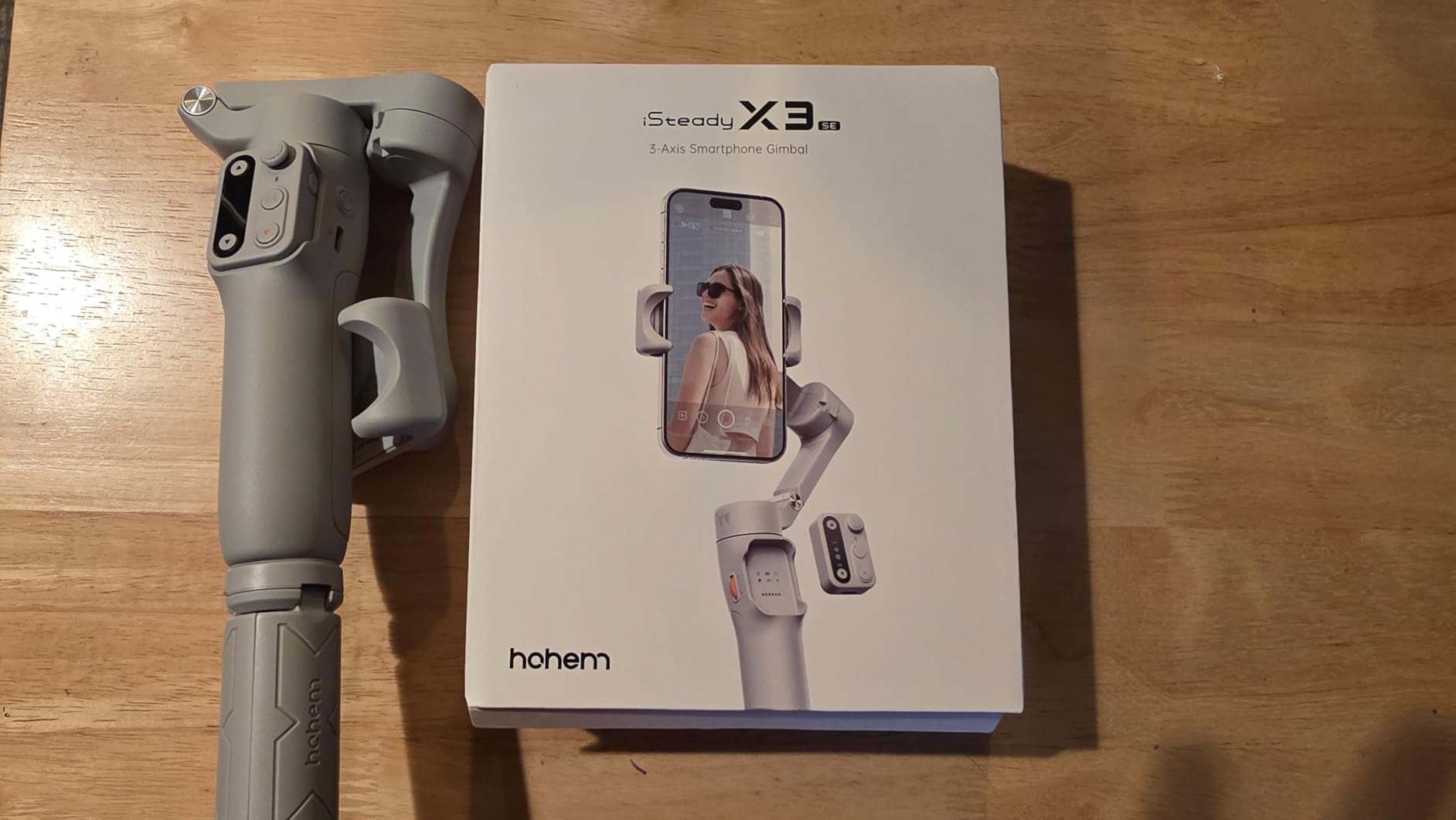 hohem iSteady X3 SE 3-Axis Gimbal Stabilizer for iPhone & Android, Black | Detachable Remote, iSteady 8.0, Foldable 0.79lb Design, Hohem Joy App, 11H Battery, 0.66lb Payload for Vlogs customer photo 2