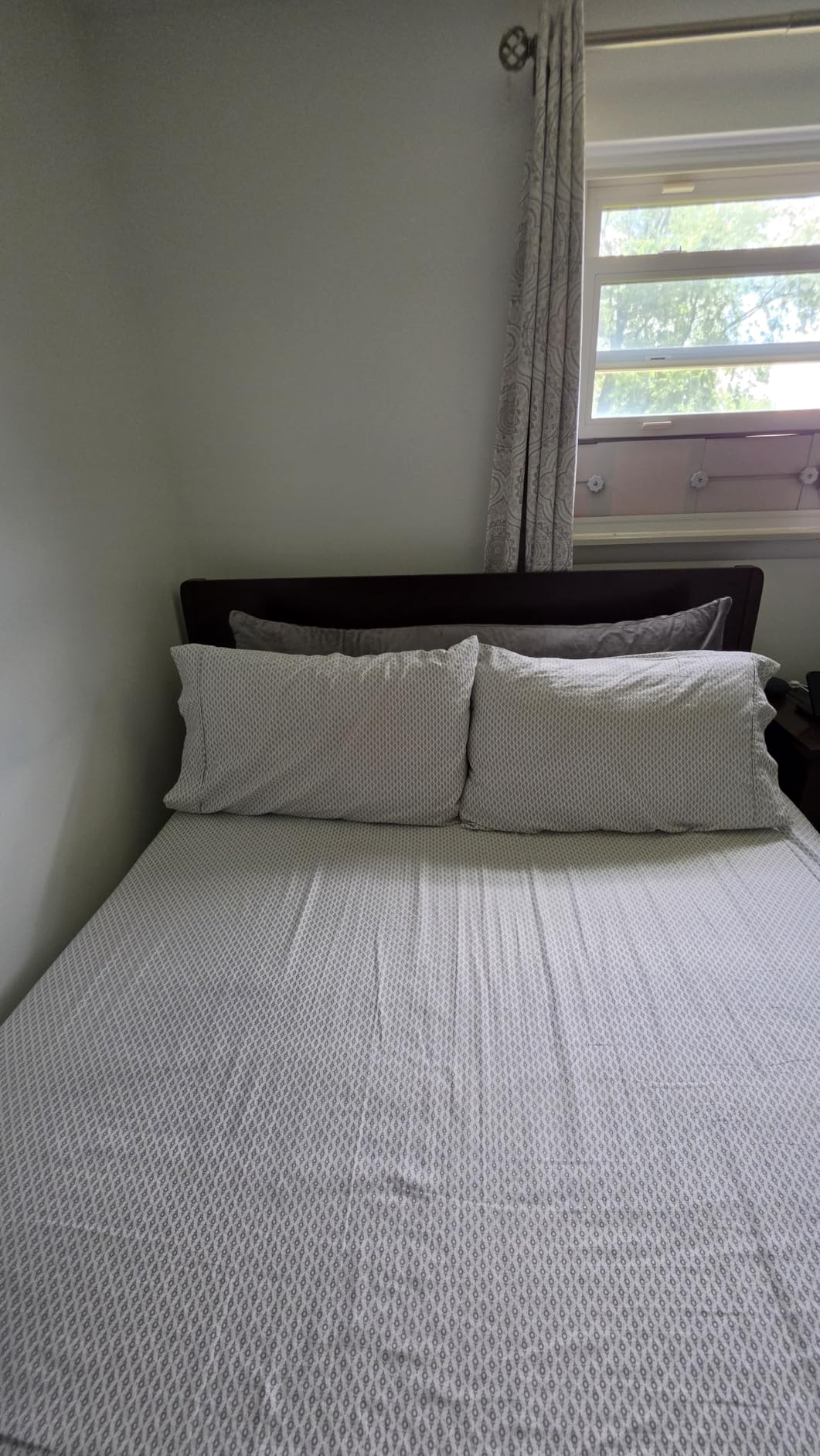 Merax Queen Size Bamboo Platform Bed Frame with Tall Headboard, Brown, Mid-Century Modern Solid Bedframe, Wood Slat Support, No Box Spring Needed, Easy Assembly, Noise Free customer photo 2