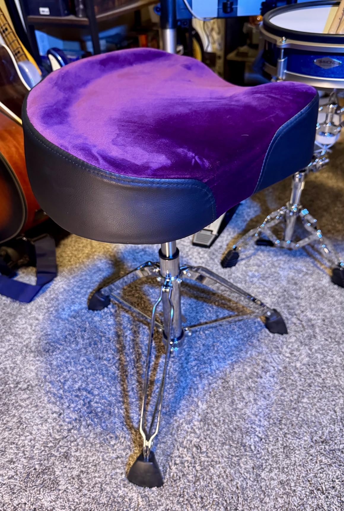 AKLOT Saddle Drum Throne, Hydraulic Druming Throne, Heavy Duty Seat, Height Adjustable Plush Chair, Motorcycle Style Drum Stool for Adults Drummers (Grey) customer photo 2