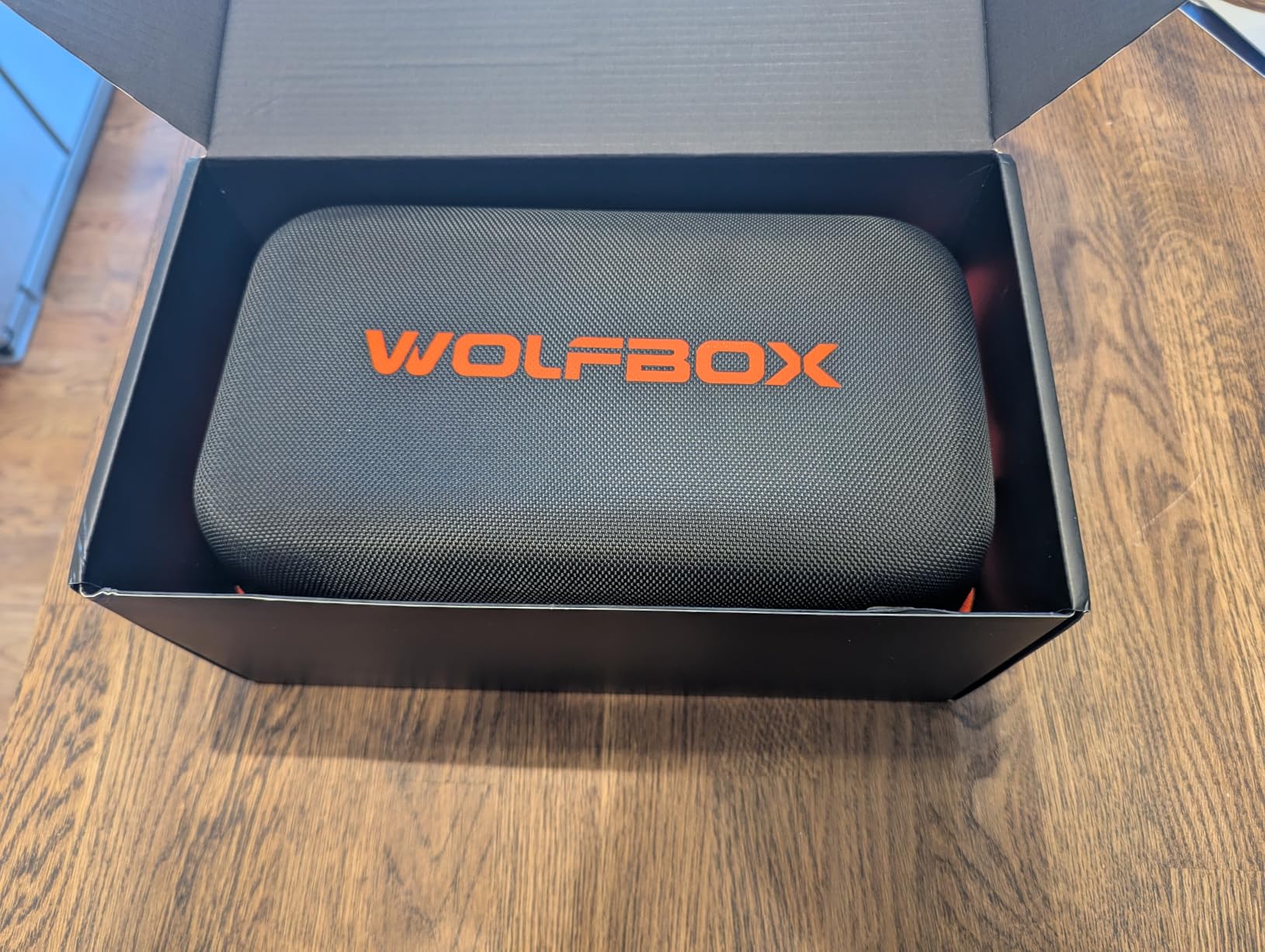WOLFBOX MV16A 3000A Jump Starter with Air Compressor, 59.2Wh&160PSI Portable Car Battery Jump Starter with 65W Fast Charging, 12V Battery Pack (8L Gas 6L Diesel) with Boost, Light and Jumper Cables customer photo 1