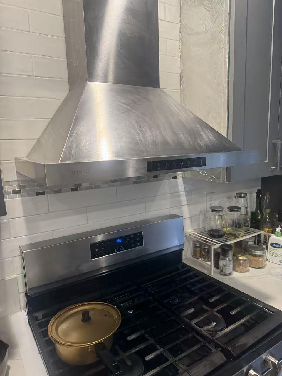 VIKIO HOME 30 Inch Wall Mount Range Hood 980CFM Fast Venting Convertible | Direct 3 Speed Panel with Gesture & Touch Control, Stainless Steel Kitchen Vent Hood, Delay Shut-Off, Includes Duct & Filter customer photo 1
