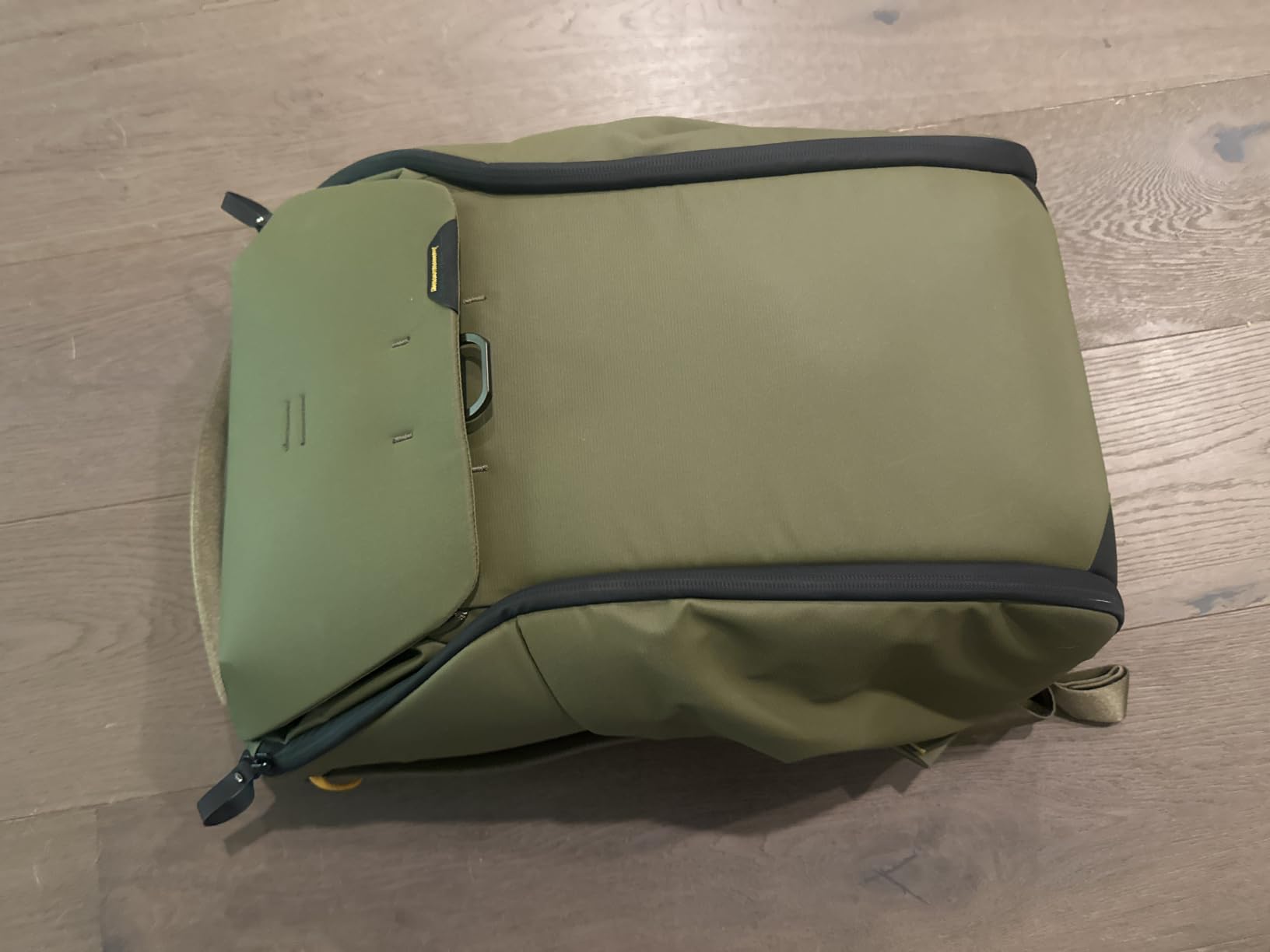 Peak Design Everyday Backpack 30L, Charcoal - MagLatch Top, Dual Side Access, FlexFold Dividers, Fits 15/16 Inch Laptop, Camera Carry, Daily Commute or Travel customer photo 2