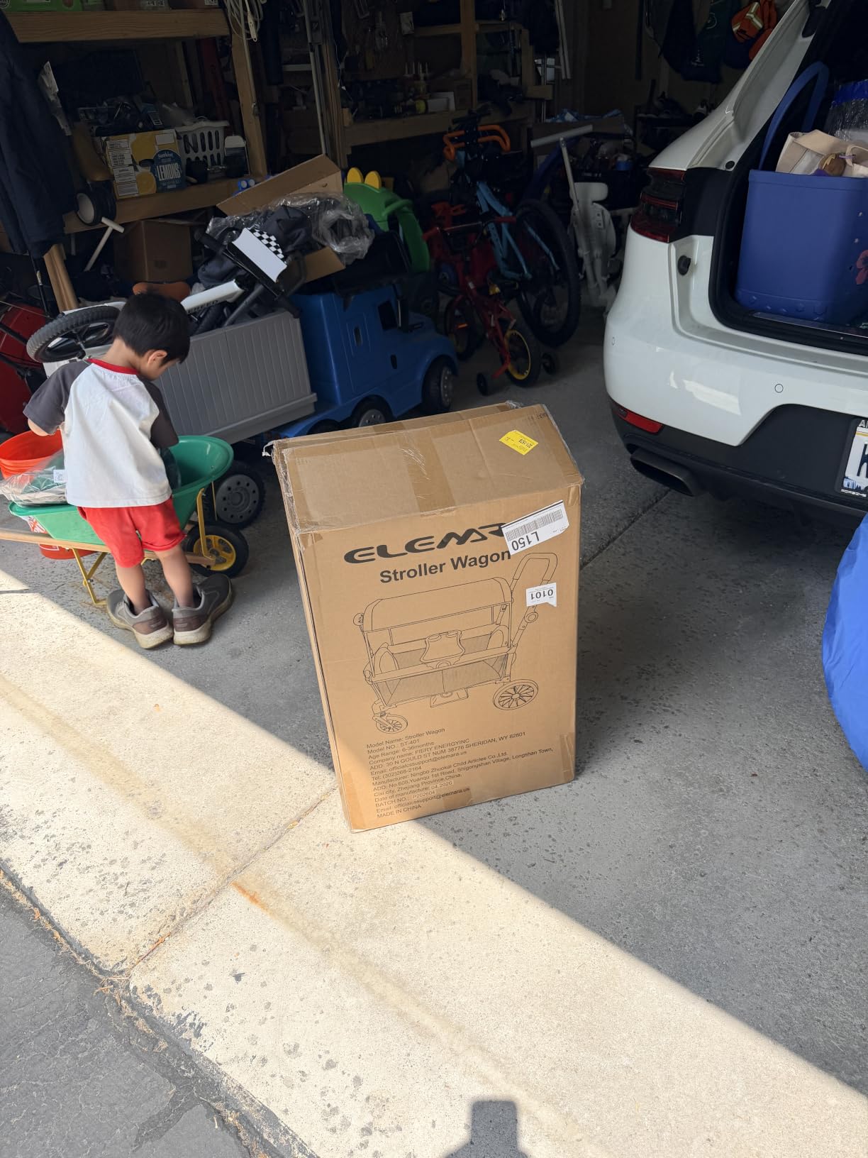 ELEMARA Foldable Wagon Stroller, Stroller Wagon for 2 Kids, Premium All Terrain Wagon for Kids with Removable Canopy, Adjustable Push/Pull Handle, Harnesses, Large Storage Bag, Black customer photo 2