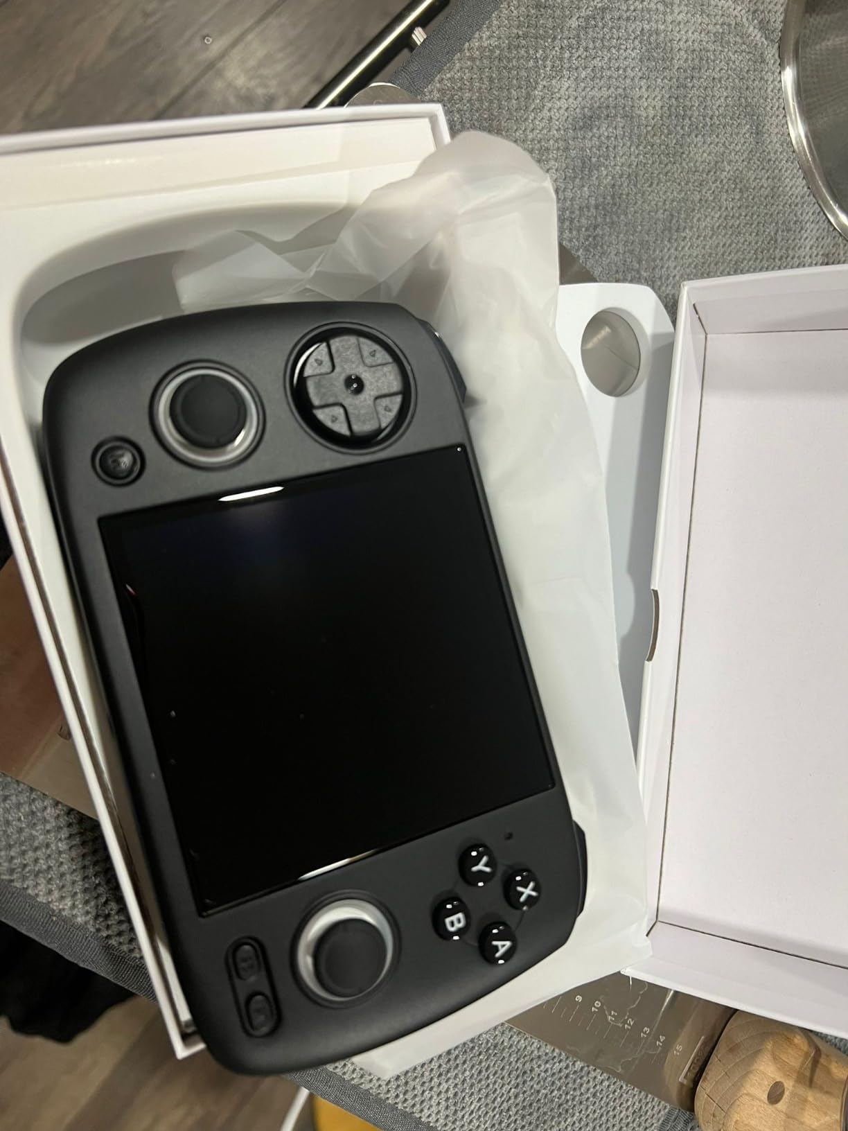 Anbernic RG CubeXX Retro Handheld Game Console, RGCubeXX 3.95 Inch IPS Screen Linux System Built-in 64G TF Card 5056 Games Support TV Output 5G WiFi Bluetooth 4.2 (Gray) customer photo 1