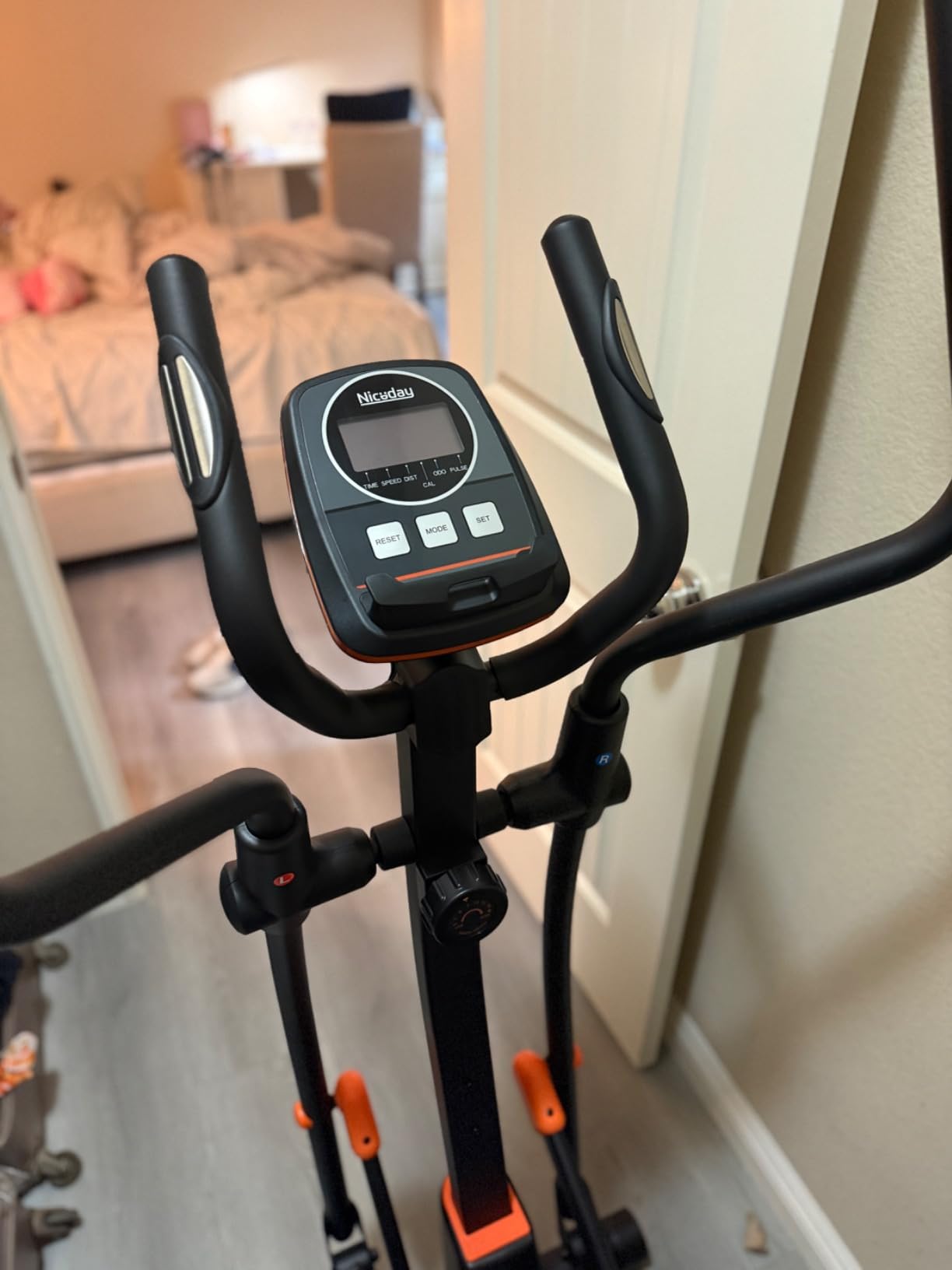 Niceday Elliptical Exercise Machine with 15.5/18/19IN Long Stride | Compact Elliptical Machine for Home Use, 16 Resistance Levels; 400LBS Stable Loading Capacity; Kinomap APP Support customer photo 2