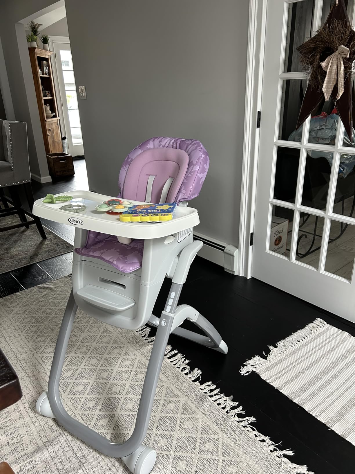 Graco DuoDiner DLX 6-in-1 Convertible High Chair, Infant to Toddler Booster & Youth Stool, Adjustable Height & Recline, Easy Clean Tray Insert, Arlo customer photo 2