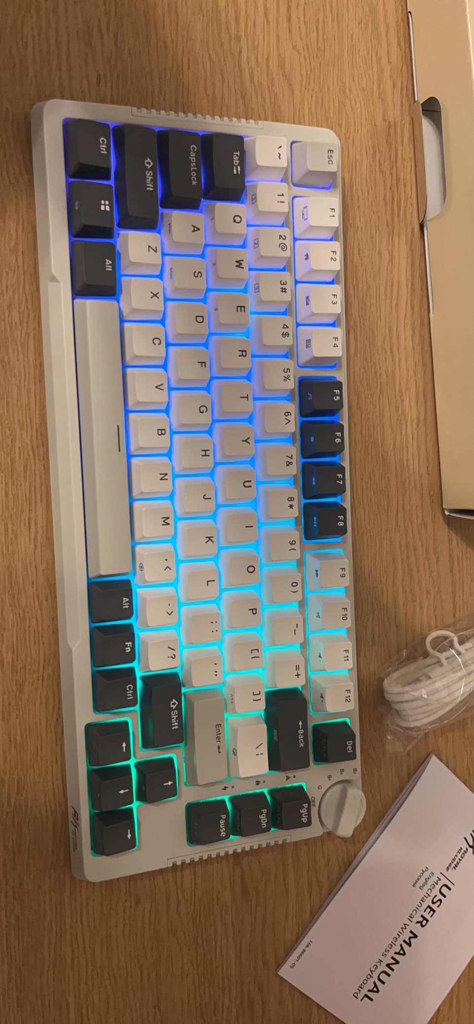 RK ROYAL KLUDGE M65 Wireless Mechanical Keyboard with Volume Knob, 60% Tri-Mode Gaming Keyboard 2.4G/BT/USB-C, Gasket Mount, Battery Display, PBT Keycaps, Hot-Swappable Cream Switch, White customer photo 1