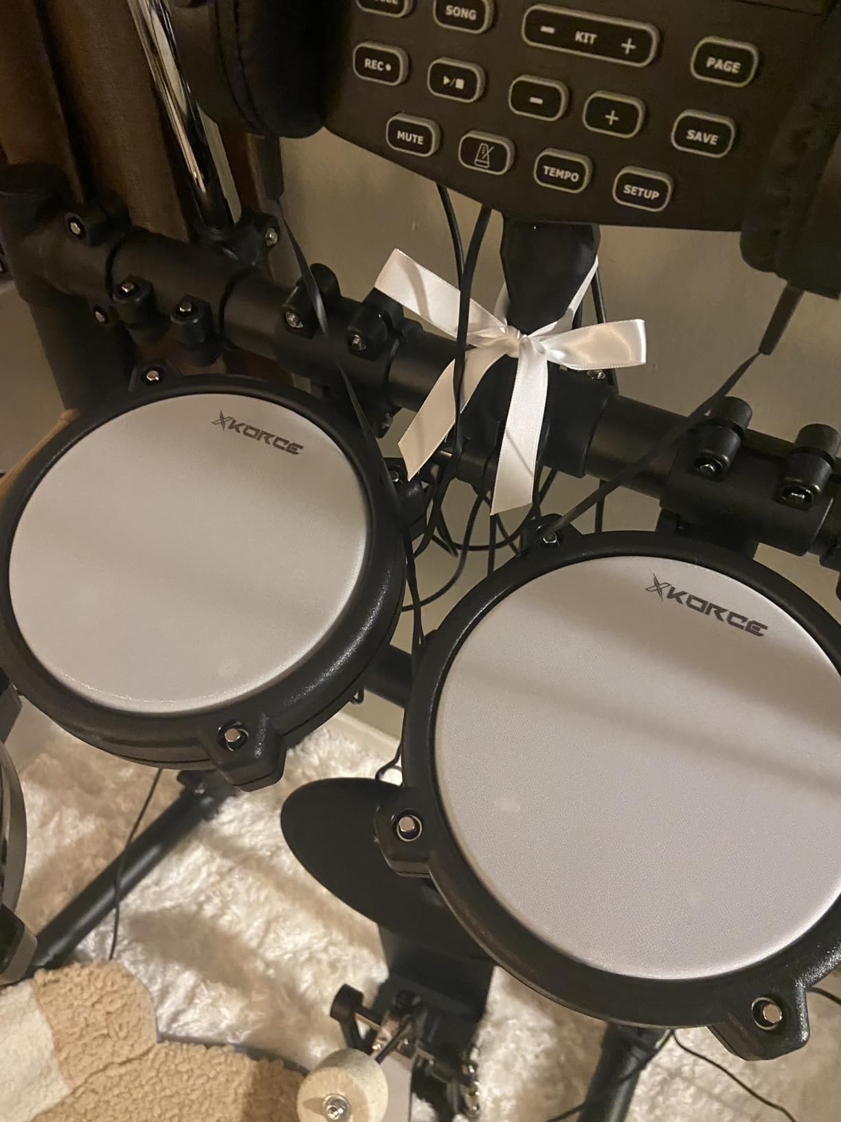 Electronic Drum Set Electric Drum Kit with 4 Quiet Mesh Pads and 6
