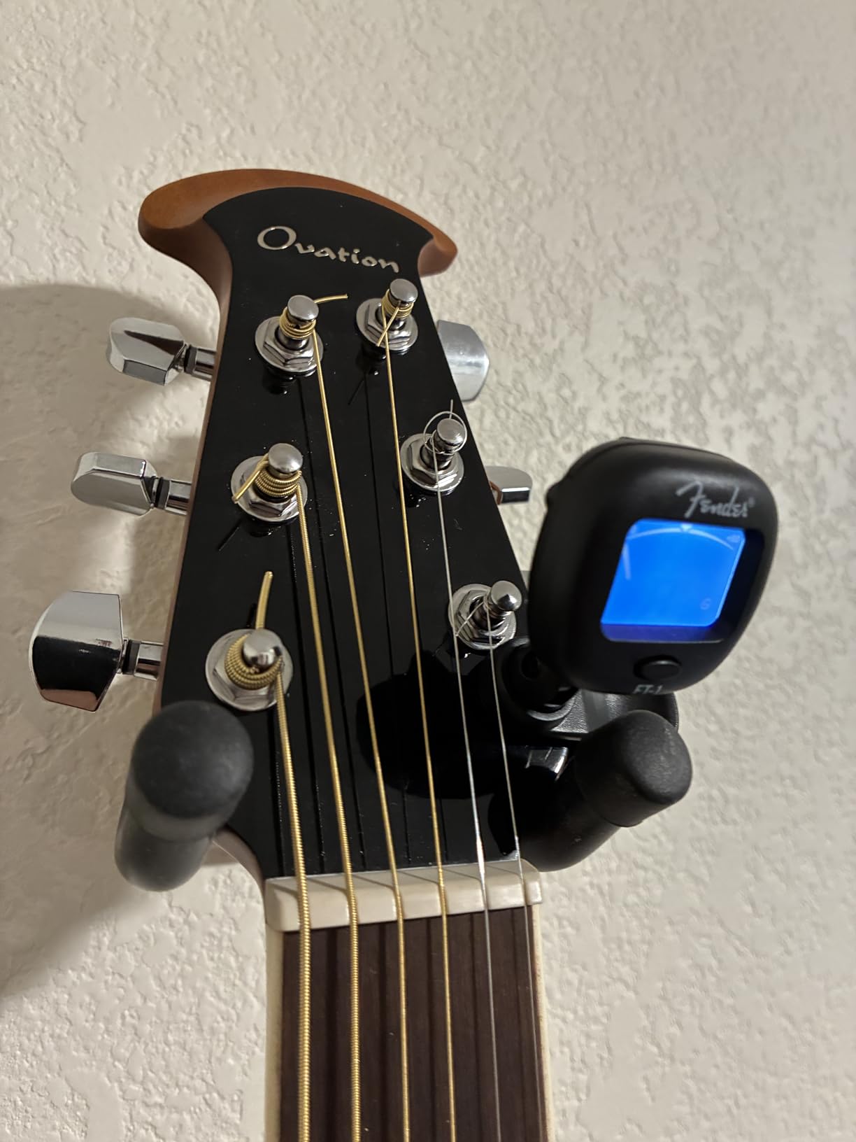 Fender FT-1 Professional Guitar Tuner Clip On, with 1-Year Warranty, Full-Range Chromatic Guitar Tuner with Dual-Rotating Hinges, A4 Calibration customer photo 1