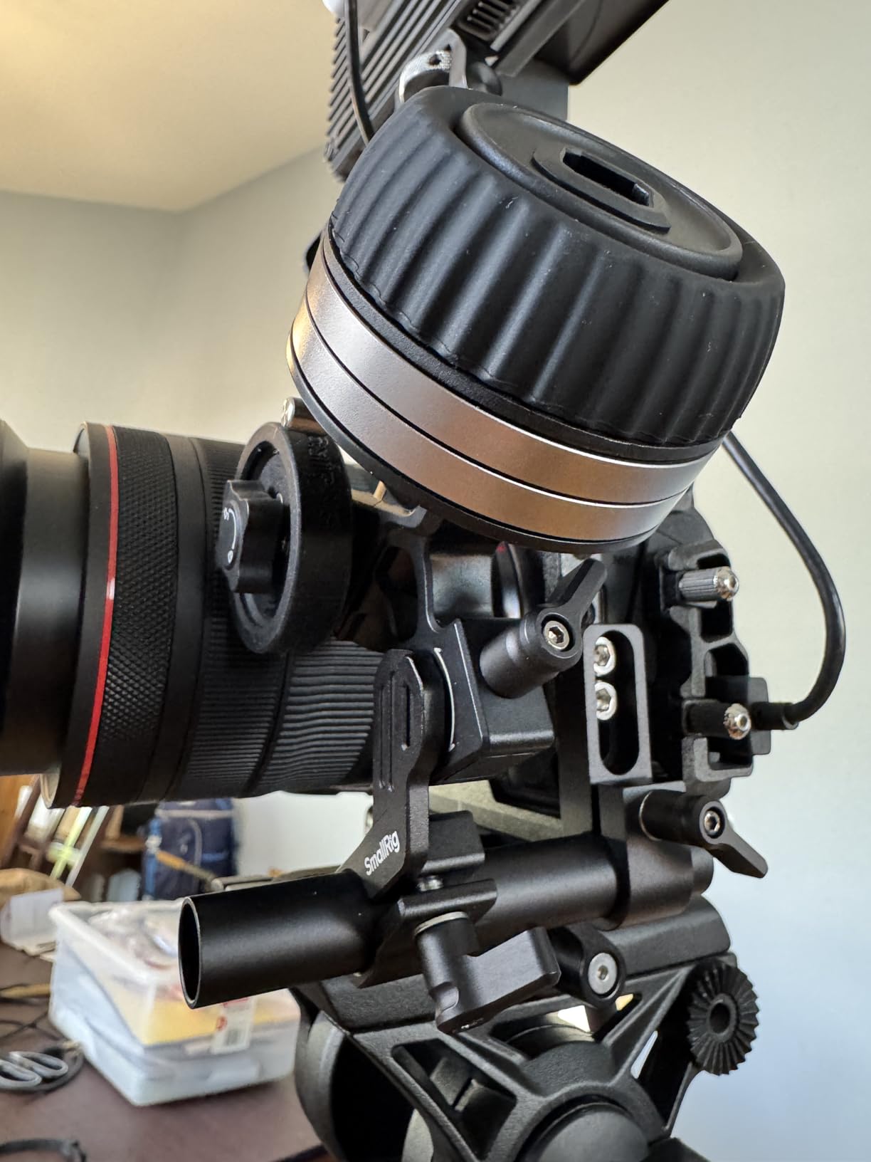 SmallRig Follow Focus F50 with Stepless Dynamic Damping Lever Adjustment and A/B Stops, Including 15mm Rod & Rod Clamp, for DSLR, for Sony FE/FE C, for Canon customer photo 1