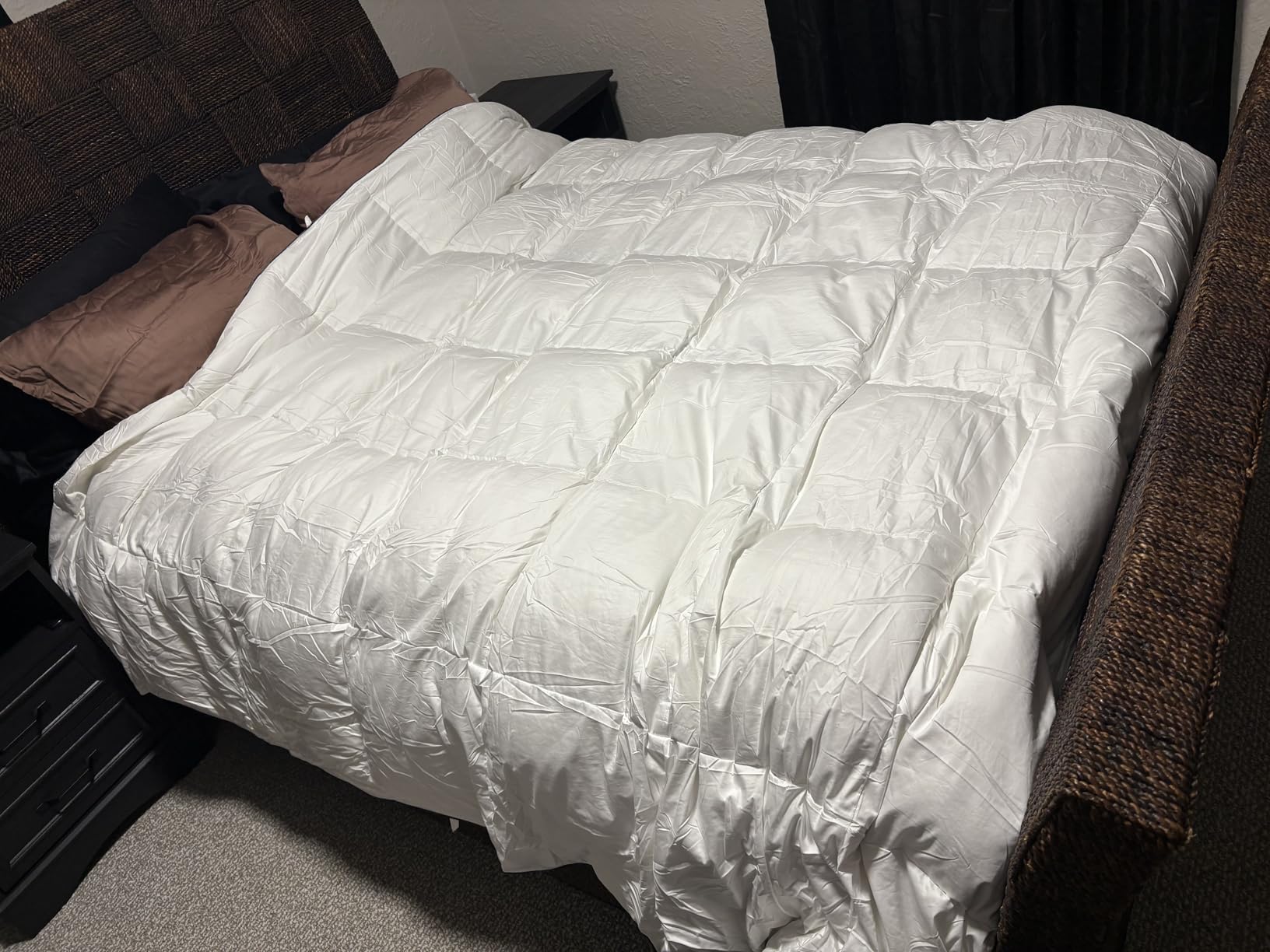 Pacific Coast Goose Feather Down Fiber Comforters King Size, Extra Fluffy White Duvet Insert, Ultra-Soft, Breathable, All Season Hotel Luxury Bedding Comforters, 8 Corner & Center Loops (106x90) customer photo 2