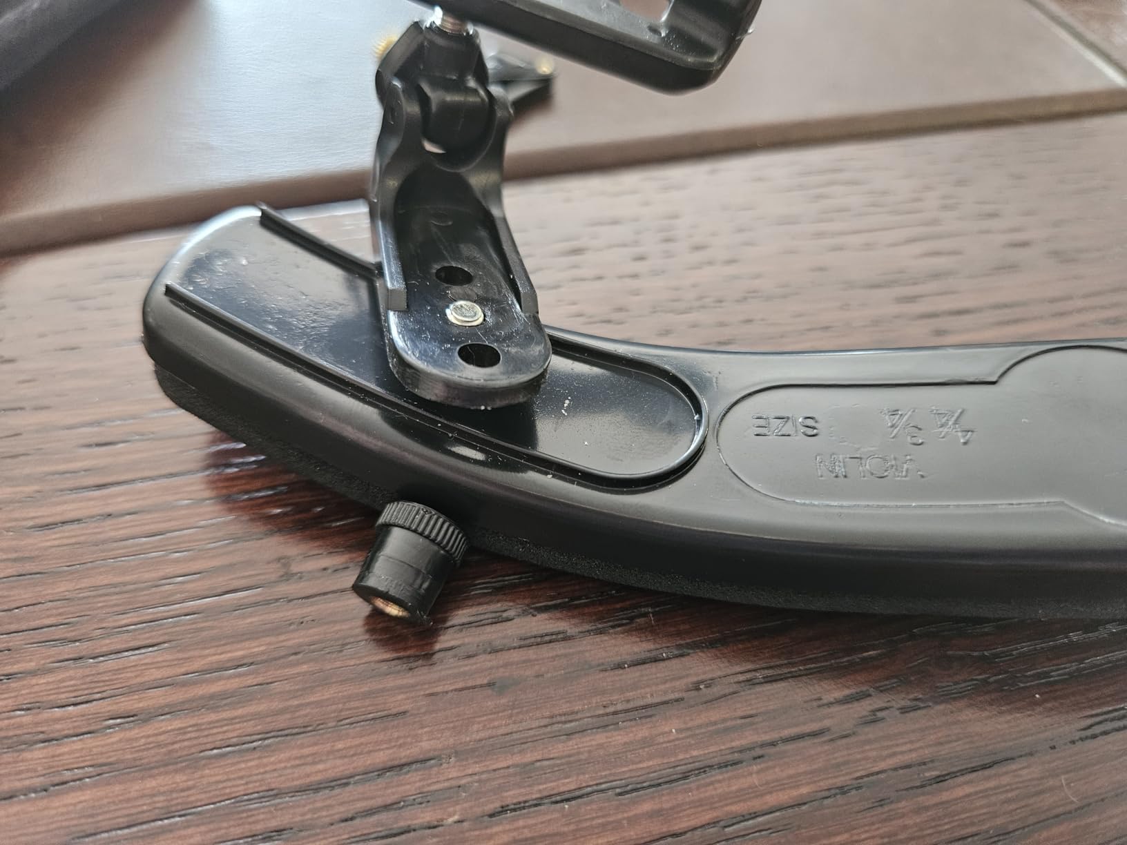 Violin Shoulder Rest for 4/4 3/4 Violins, Adjustable Height Rest | Height adjustable feet with lightweight design for a secure fit, suitable for violin practice, lessons and performances. customer photo 2