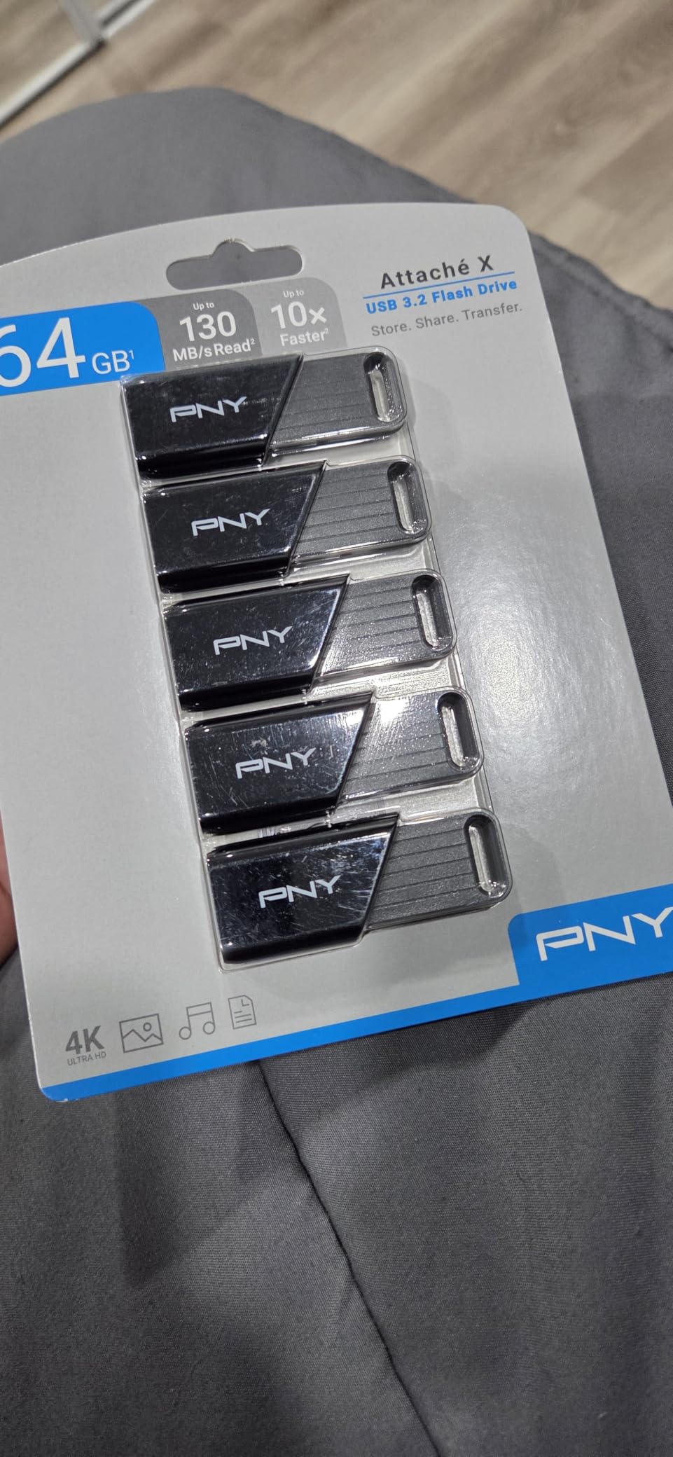 PNY 256GB Attaché X USB 3.2 Gen 1 Flash Drive, Up to 130MB/s Read, Sliding Collar, Durable, Lightweight customer photo 1