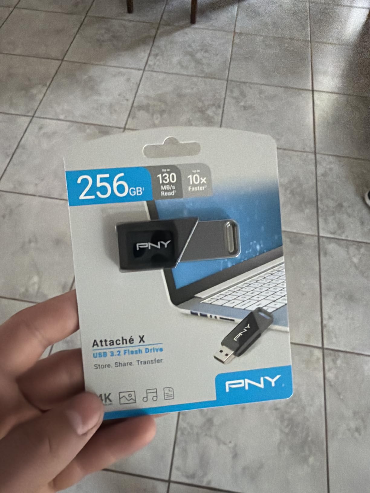 PNY 256GB Attaché X USB 3.2 Gen 1 Flash Drive, Up to 130MB/s Read, Sliding Collar, Durable, Lightweight customer photo 2