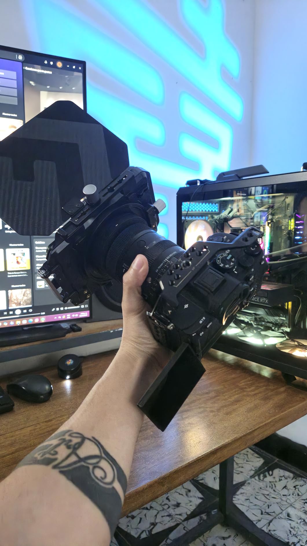 K&F CONCEPT Matte Box with Carbon Fiber Top Flag, with 5pcs Adapter Rings | DSLR Camera Matte Box with Carbon Fiber Top Flag, with 67/72/77/82/95mm Adapter Rings-FM702 customer photo 1