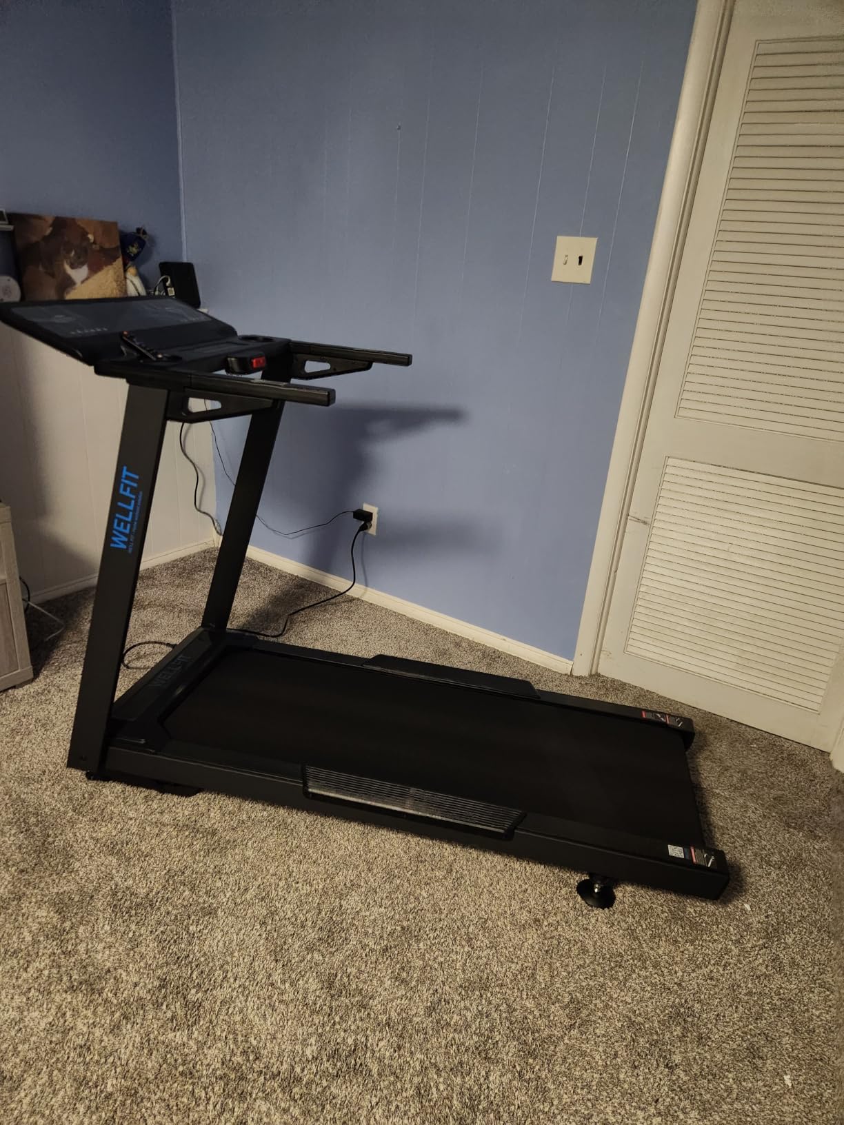 WELLFIT Auto Incline Treadmill, 15% Incline Heavy Duty Treadmill for Home | 4.5HP, 10 MPH, 500 lbs Capacity, 20'' x 55'' Running Area Treadmills with Pulse Sensor, Bluetooth Player & LED Display customer photo 1