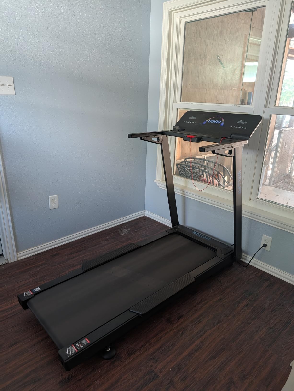 WELLFIT Auto Incline Treadmill, 15% Incline Heavy Duty Treadmill for Home | 4.5HP, 10 MPH, 500 lbs Capacity, 20'' x 55'' Running Area Treadmills with Pulse Sensor, Bluetooth Player & LED Display customer photo 2