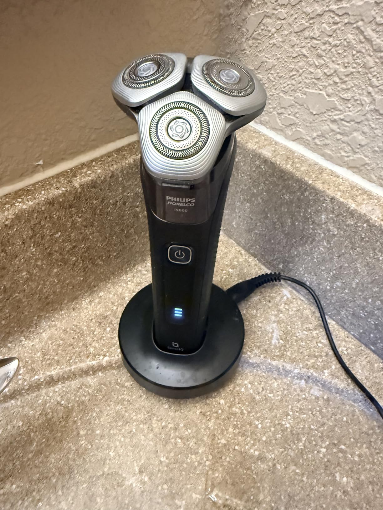 Philips Norelco i9000 Electric Shaver, Ink Black | 360 Rotating Dual SteelPrecision blades, SenseIQ Technology, Flexible Compact Heads, Includes Charging Stand, X9000/90 customer photo 1