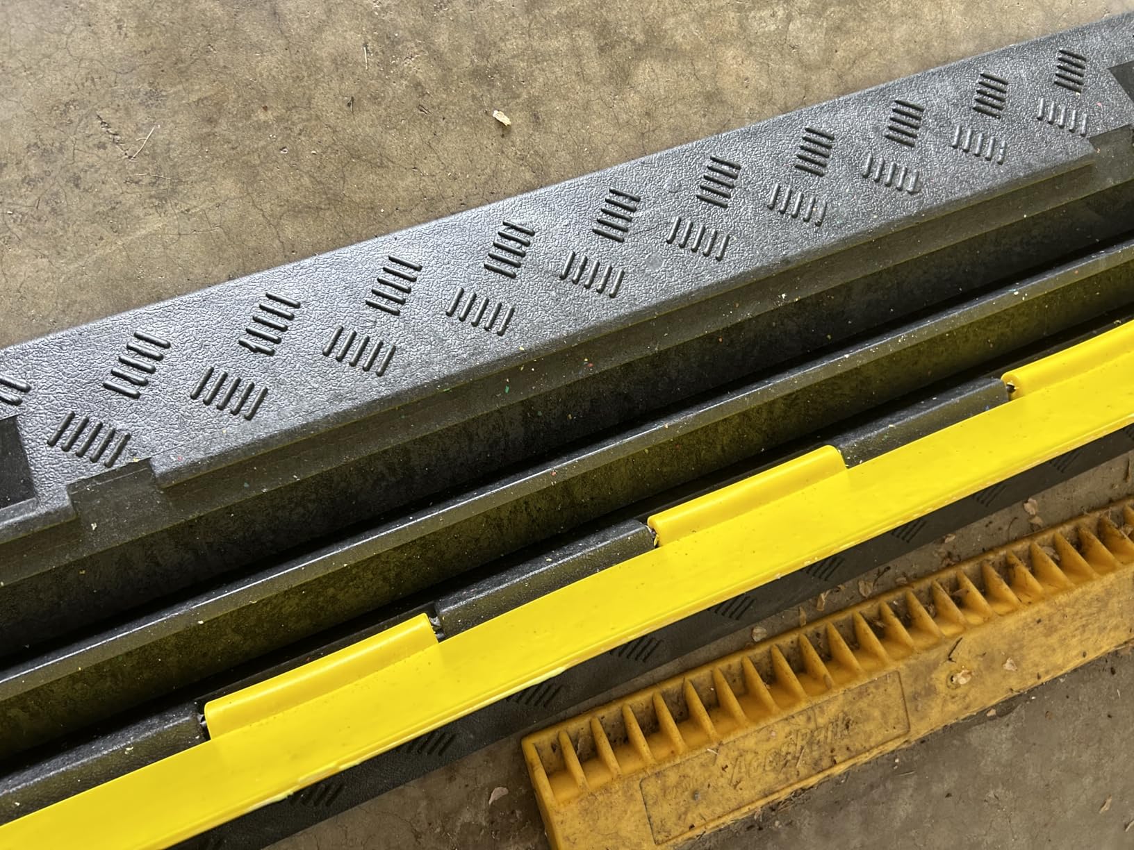 2 Pack 3 Channel Cable Protector Ramp Traffic Wire and Hose Ramp Cord Cover Heavy Duty Channels 44,000 lbs Load Capacity Cable Wire Ramps Speed Bump Driveway Cable Protective Cover customer photo 1