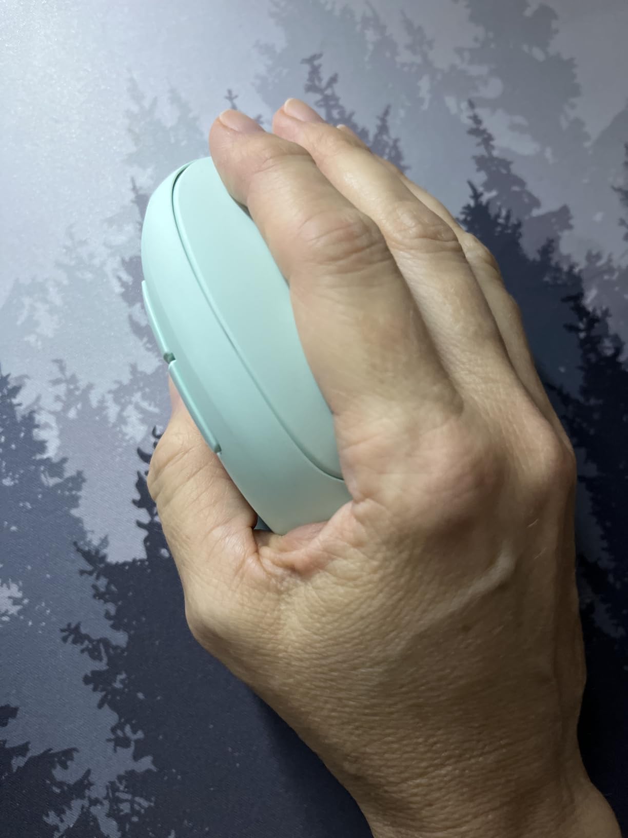 TECKNET Ergonomic Mouse, Bluetooth Wireless Vertical Mouse, Rechargeable customer photo 1