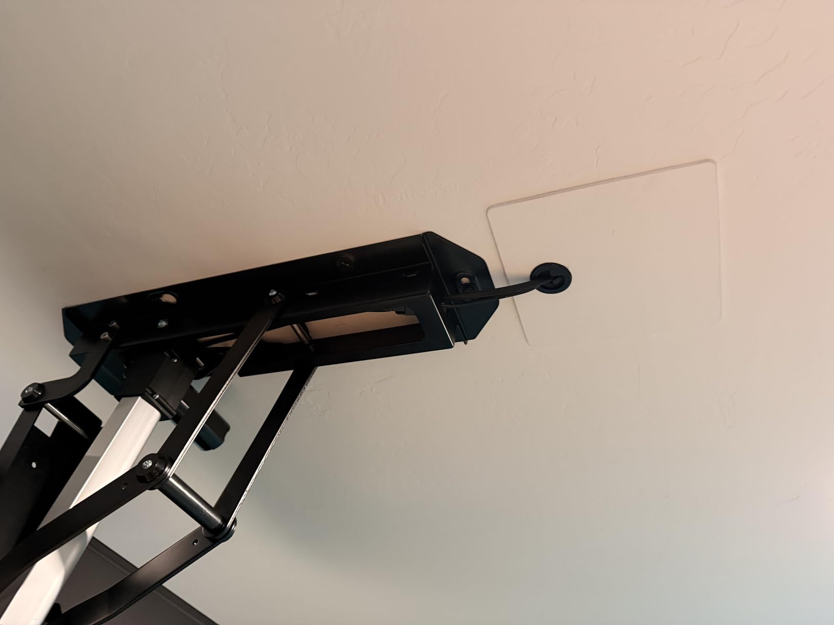 TOPSKY 360° Manual Swivel Motorized Ceiling TV Mount for 32-75