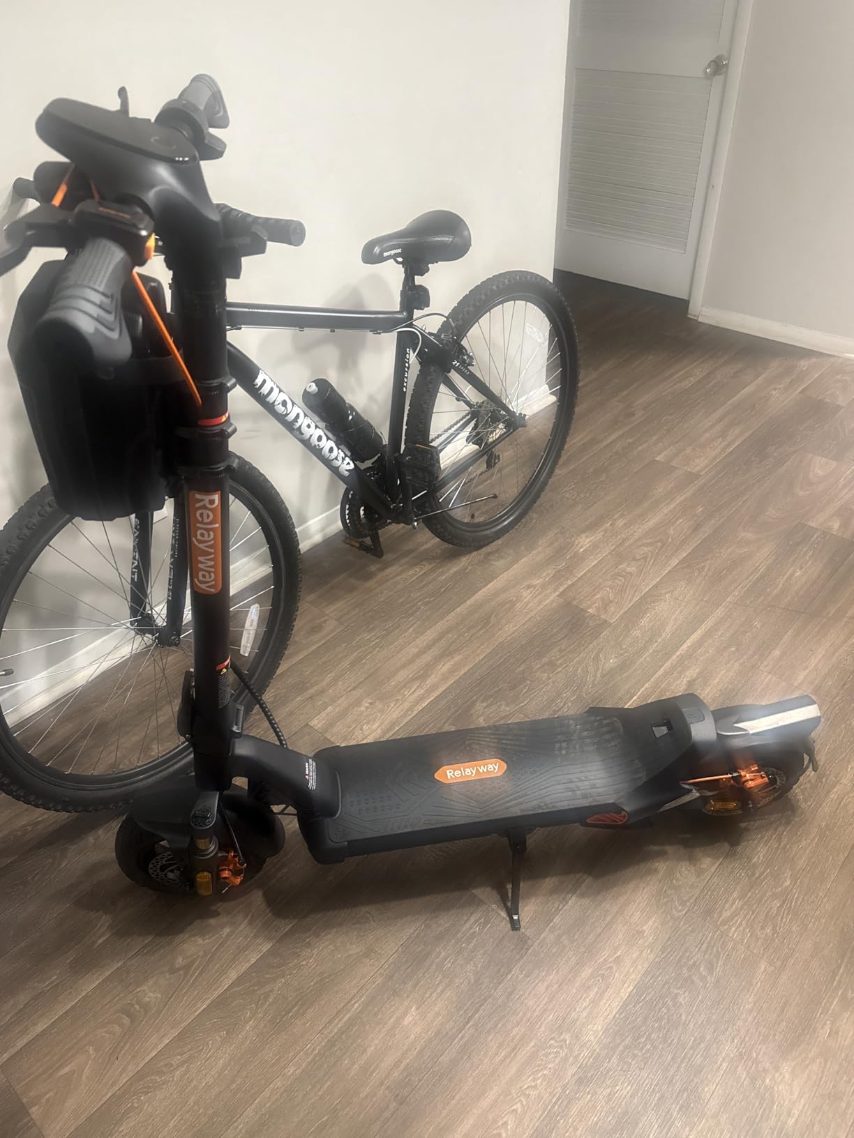 Offroad Electric Scooter 30 Mph Speed, 40-50 Miles Range, 300+ lb Capacity customer photo 2