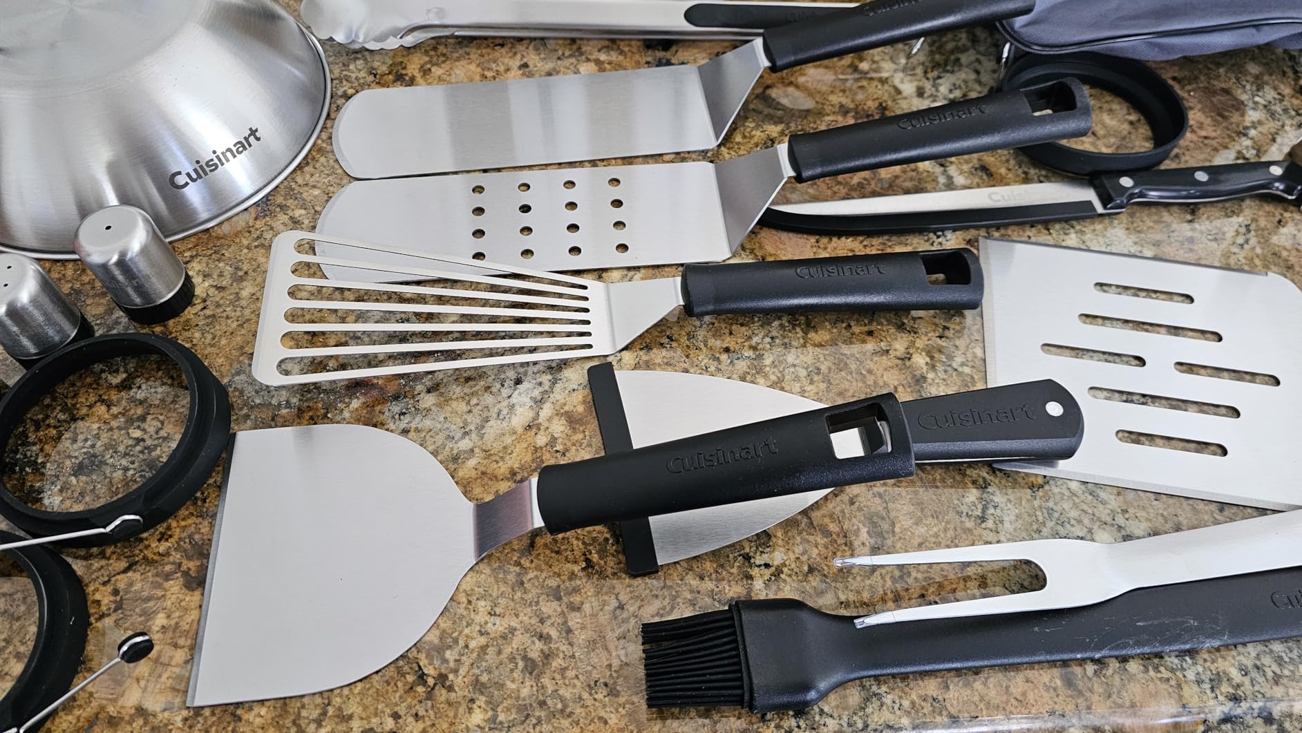 Cuisinart 24-Piece Griddle Tool Set with Storage Tote, Stainless Steel Flat Top Grill Accessories with Spatulas, Melting Dome, Smash Burger Press, Scraper & Tongs, Perfect for BBQ, Tailgates, Camping customer photo 1
