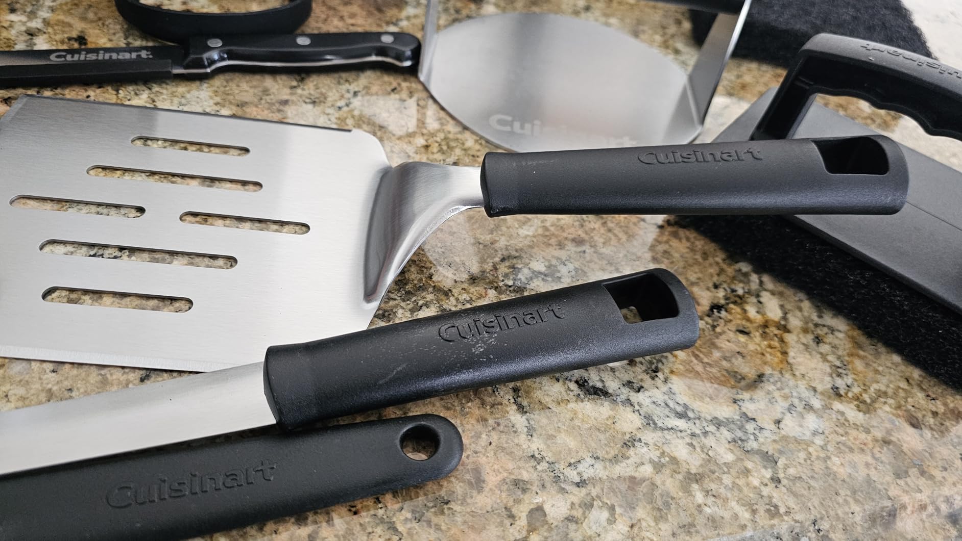 Cuisinart 24-Piece Griddle Tool Set with Storage Tote, Stainless Steel Flat Top Grill Accessories with Spatulas, Melting Dome, Smash Burger Press, Scraper & Tongs, Perfect for BBQ, Tailgates, Camping customer photo 2
